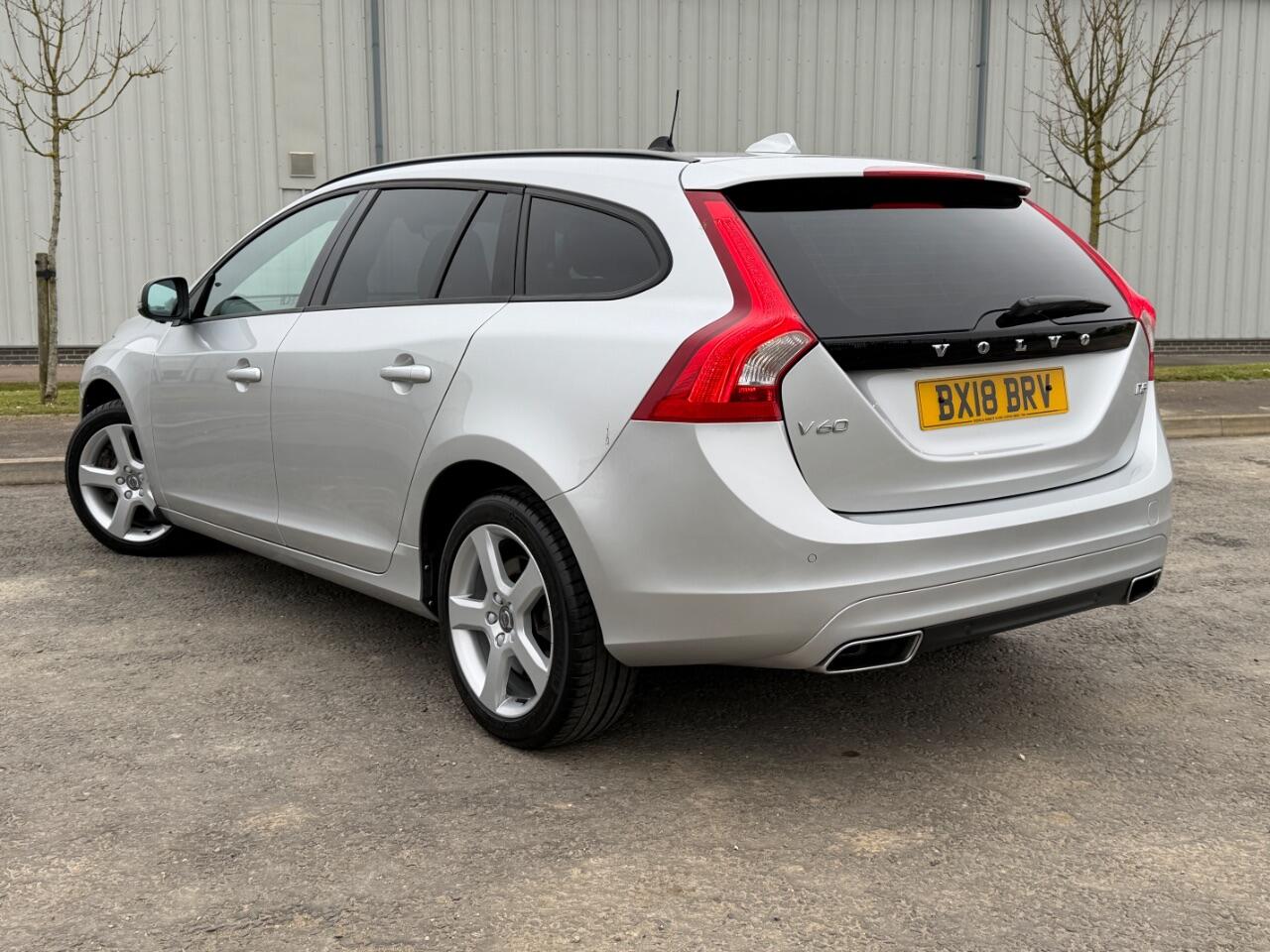 Volvo V60 view 6