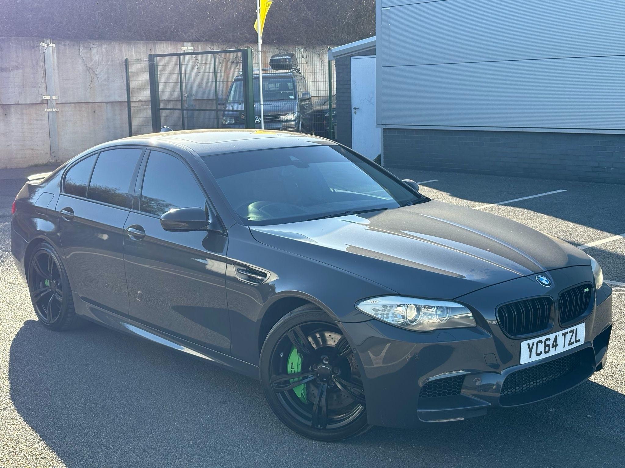 BMW M5 view 10