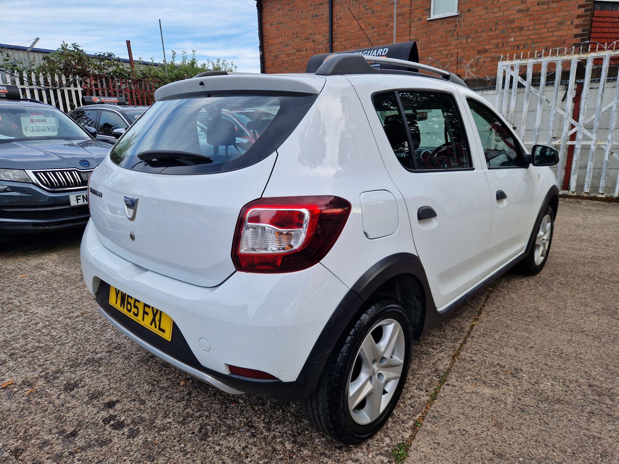 Dacia Sandero view 5