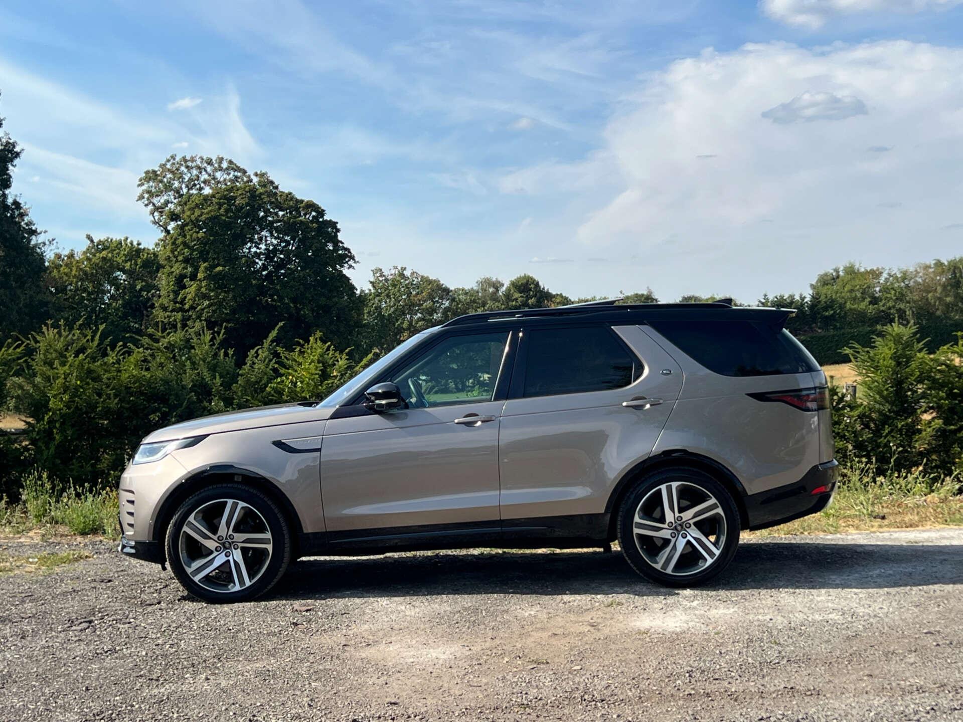 Land Rover Discovery view 34