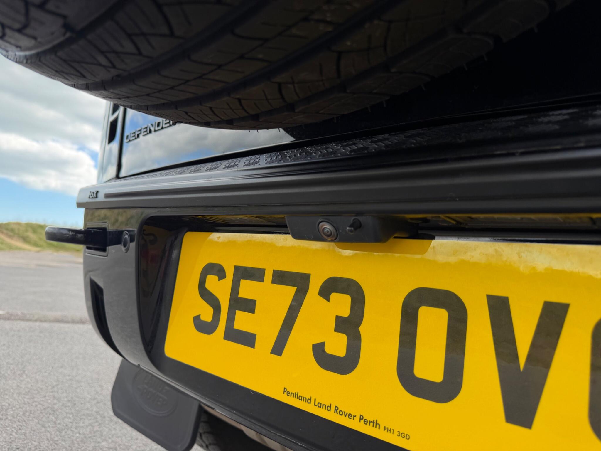 Land Rover Defender view 57
