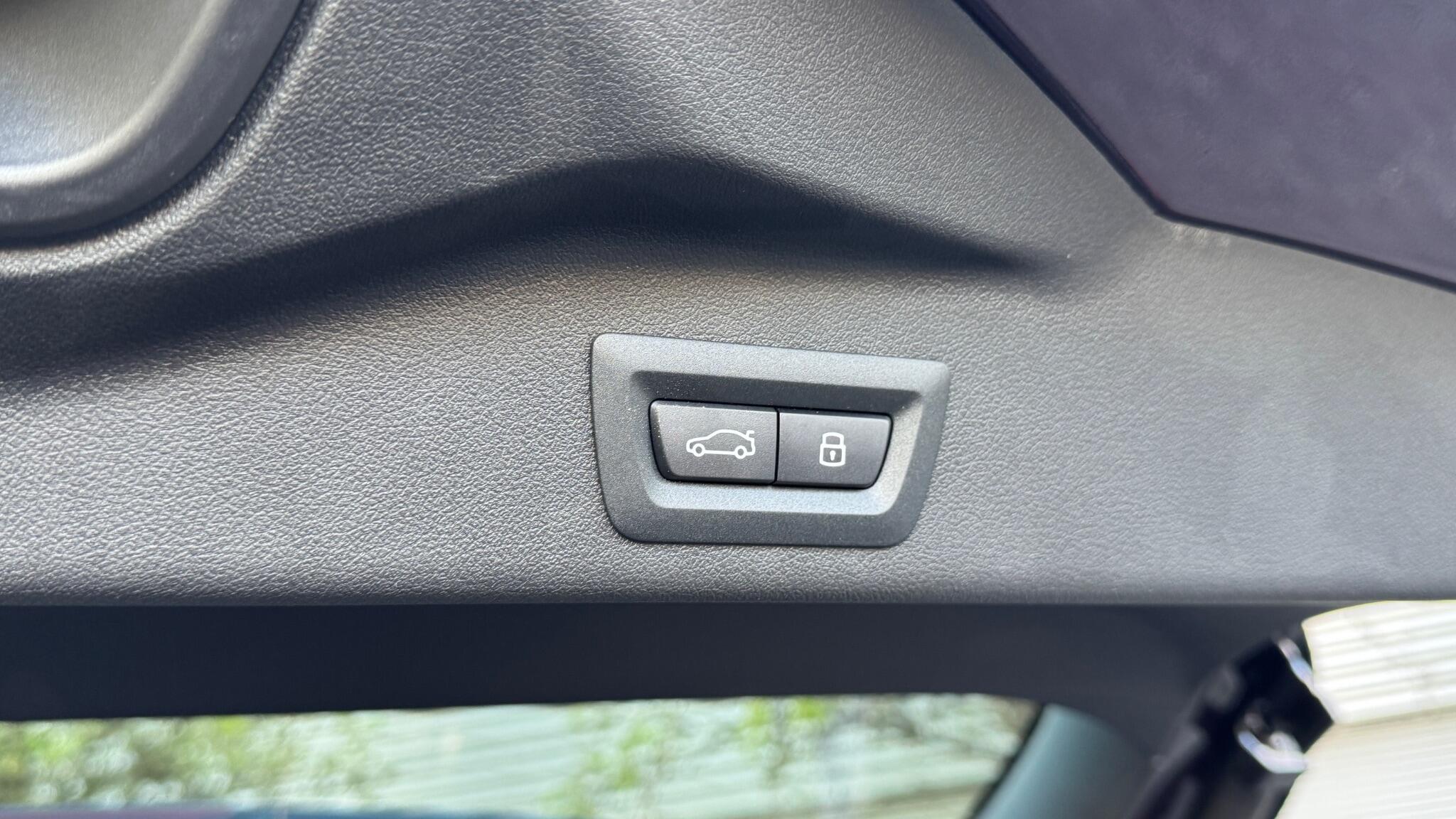 BMW X5 view 22