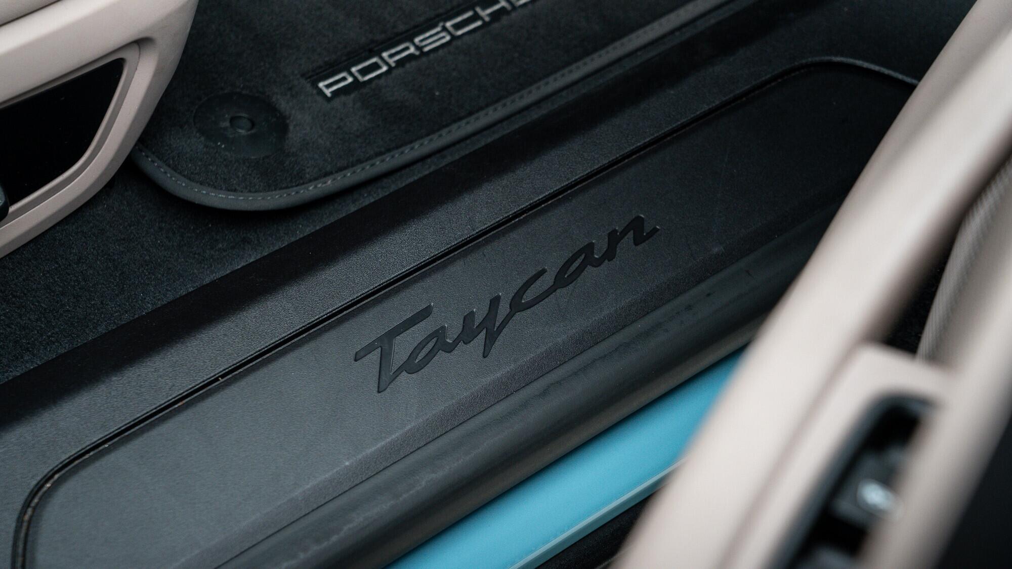 Porsche Taycan view 37