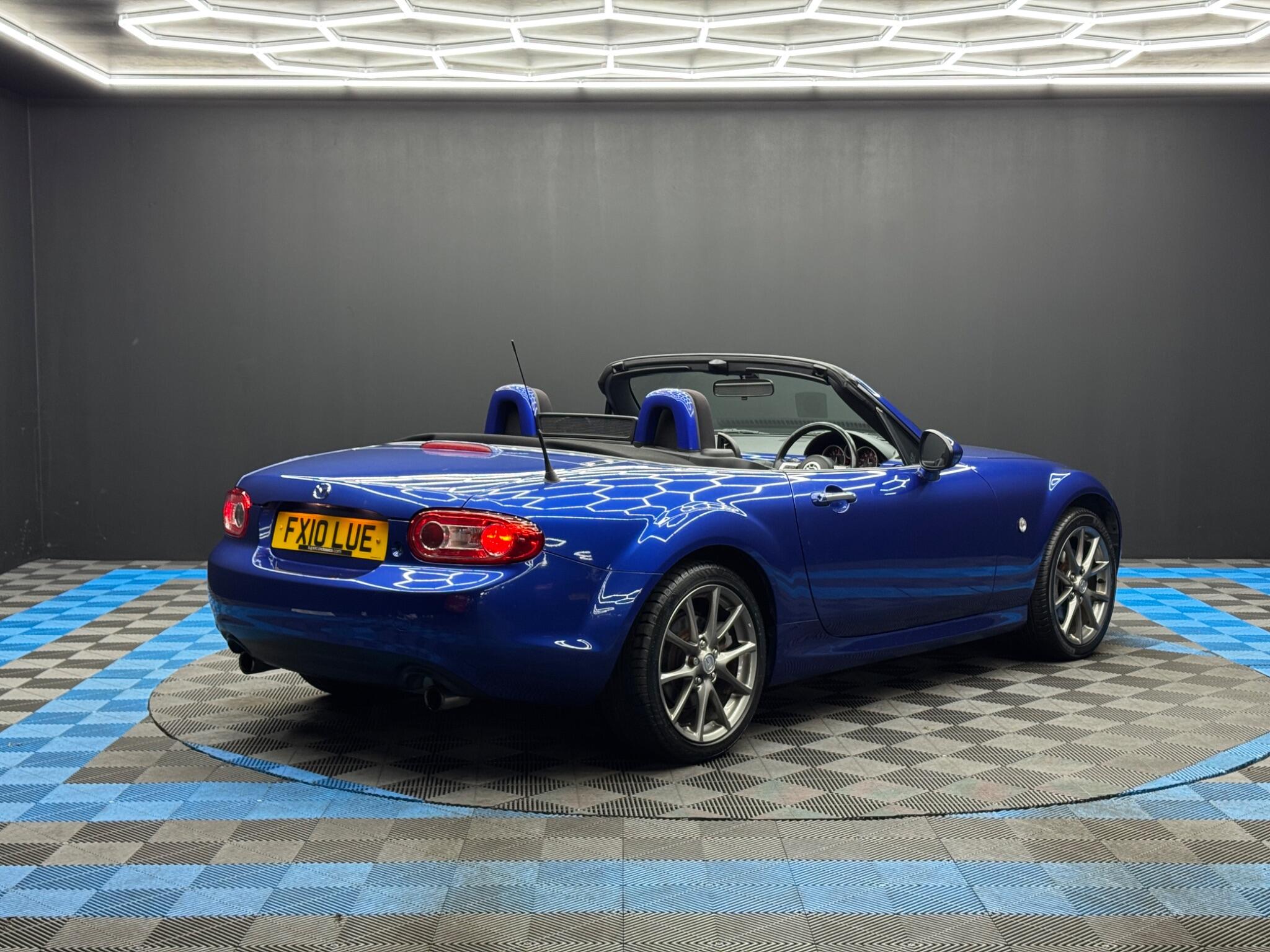 Mazda MX-5 view 5