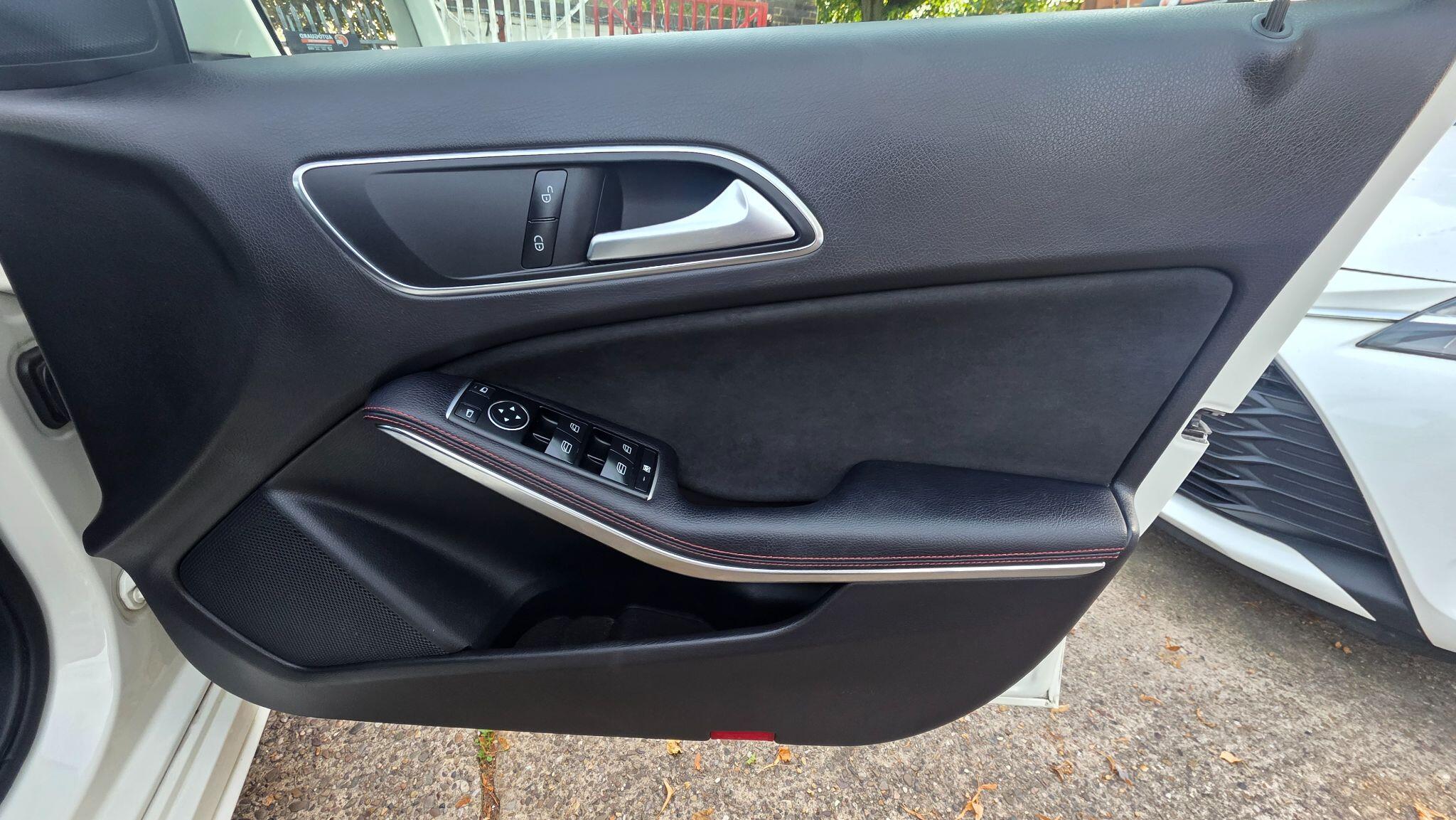 Mercedes-Benz A-Class view 32