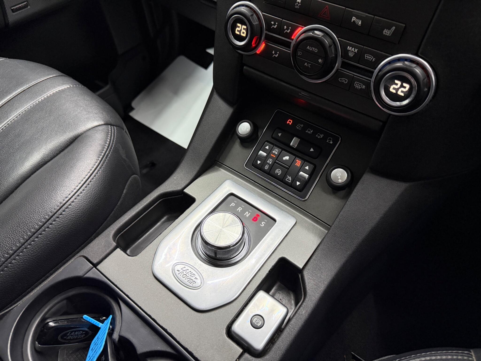 Land Rover Discovery 4 view 20
