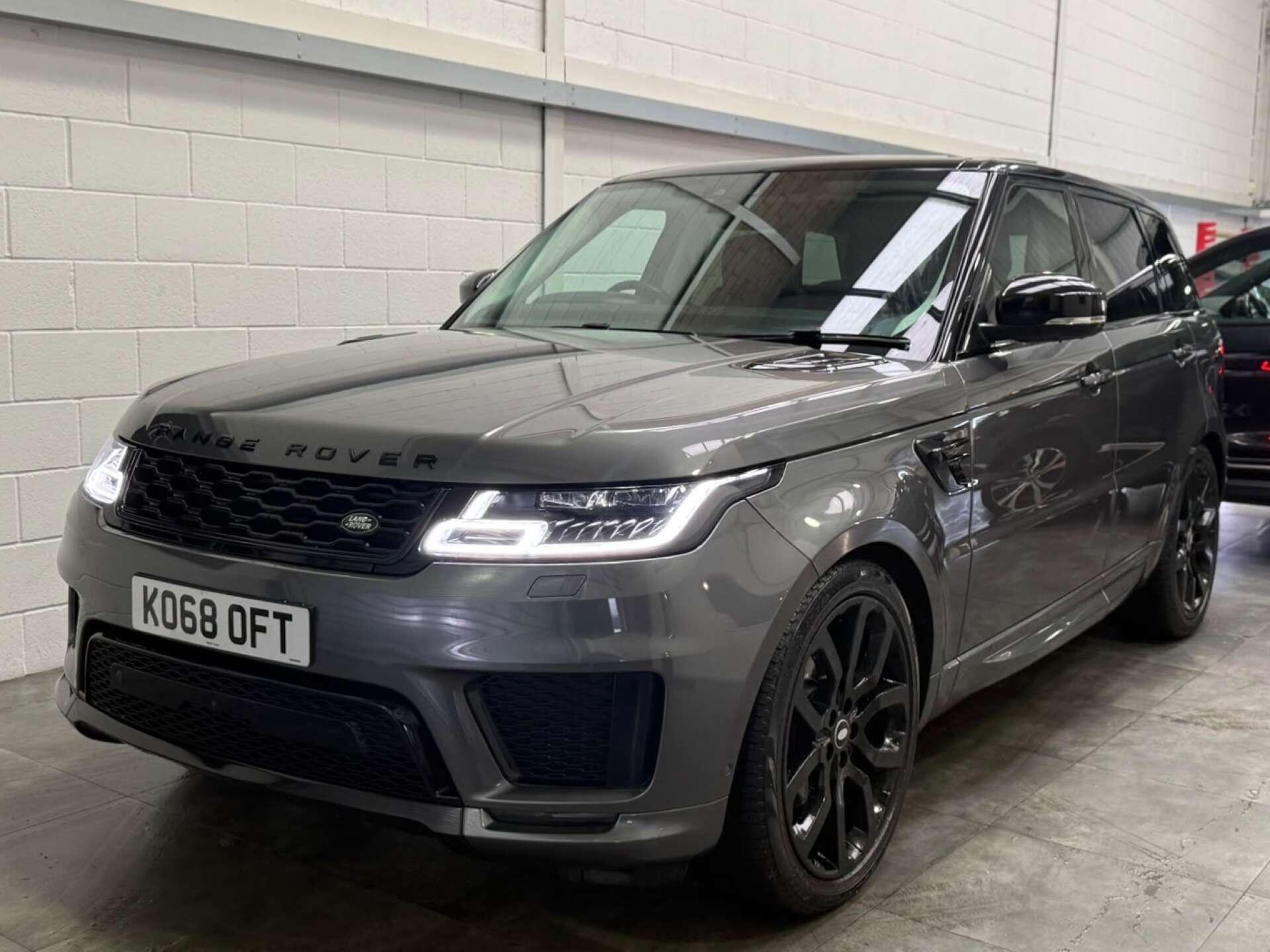 Land Rover Range Rover Sport view 3