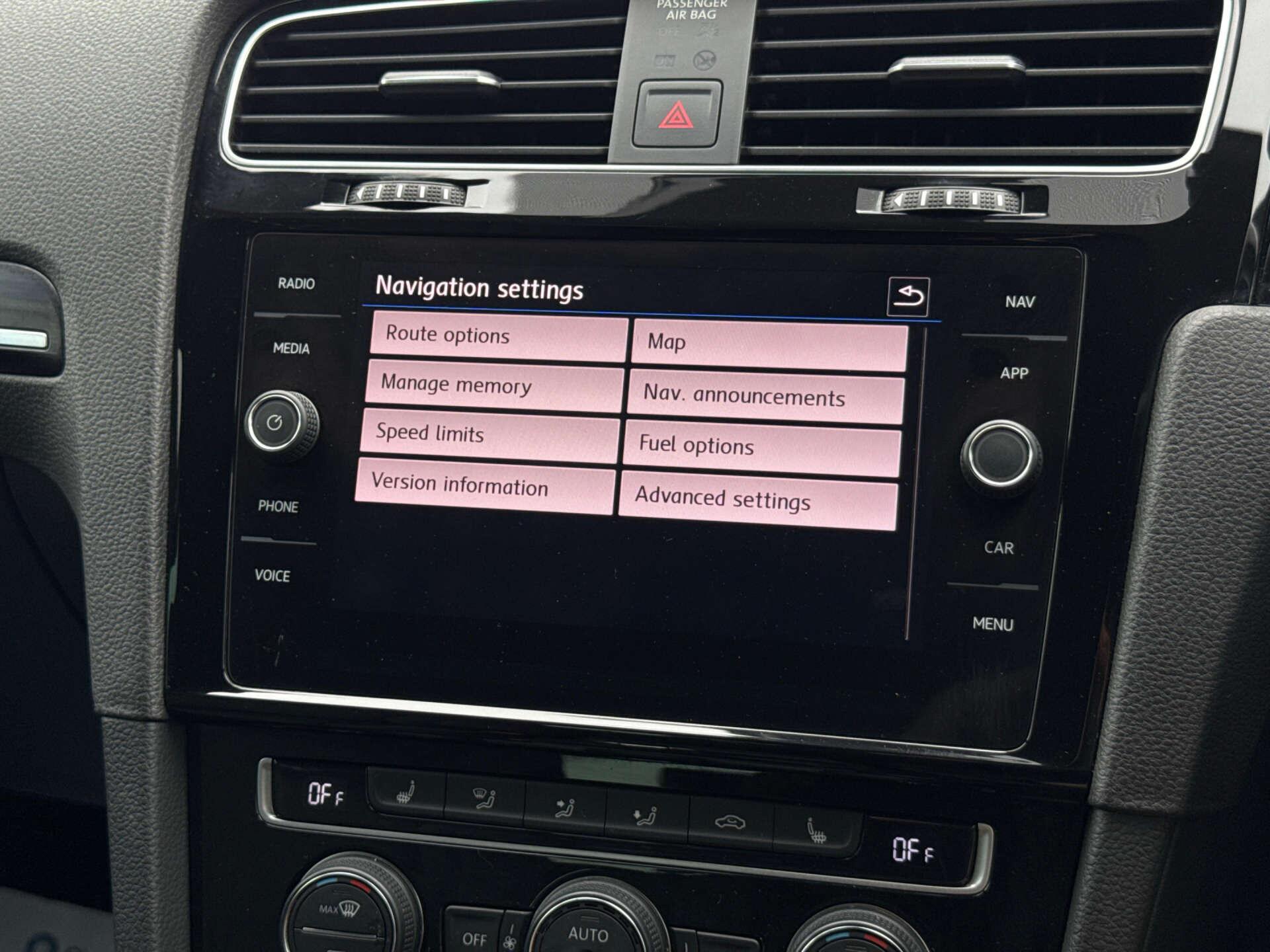 Volkswagen Golf view 67