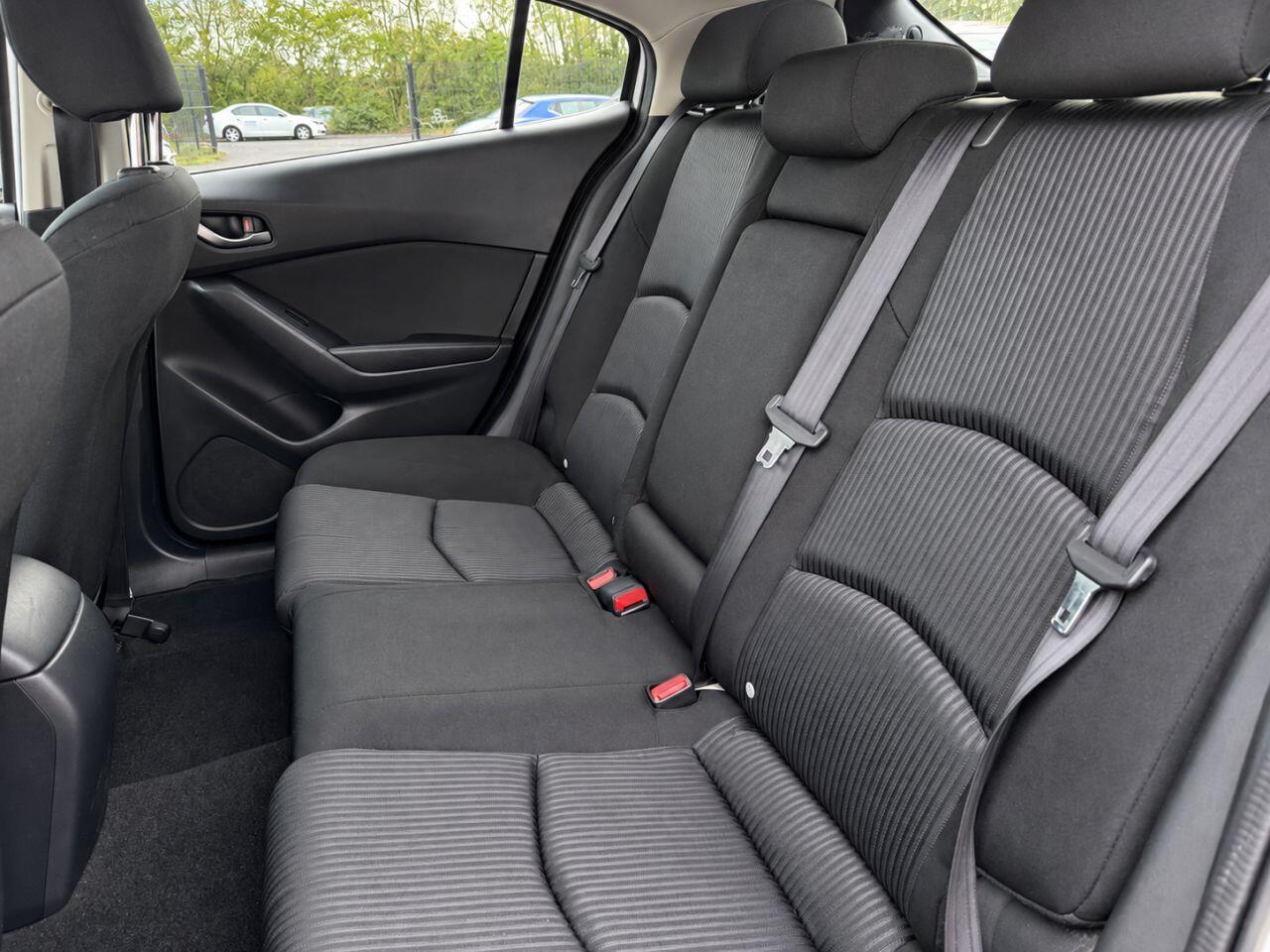 Mazda Mazda3 view 14