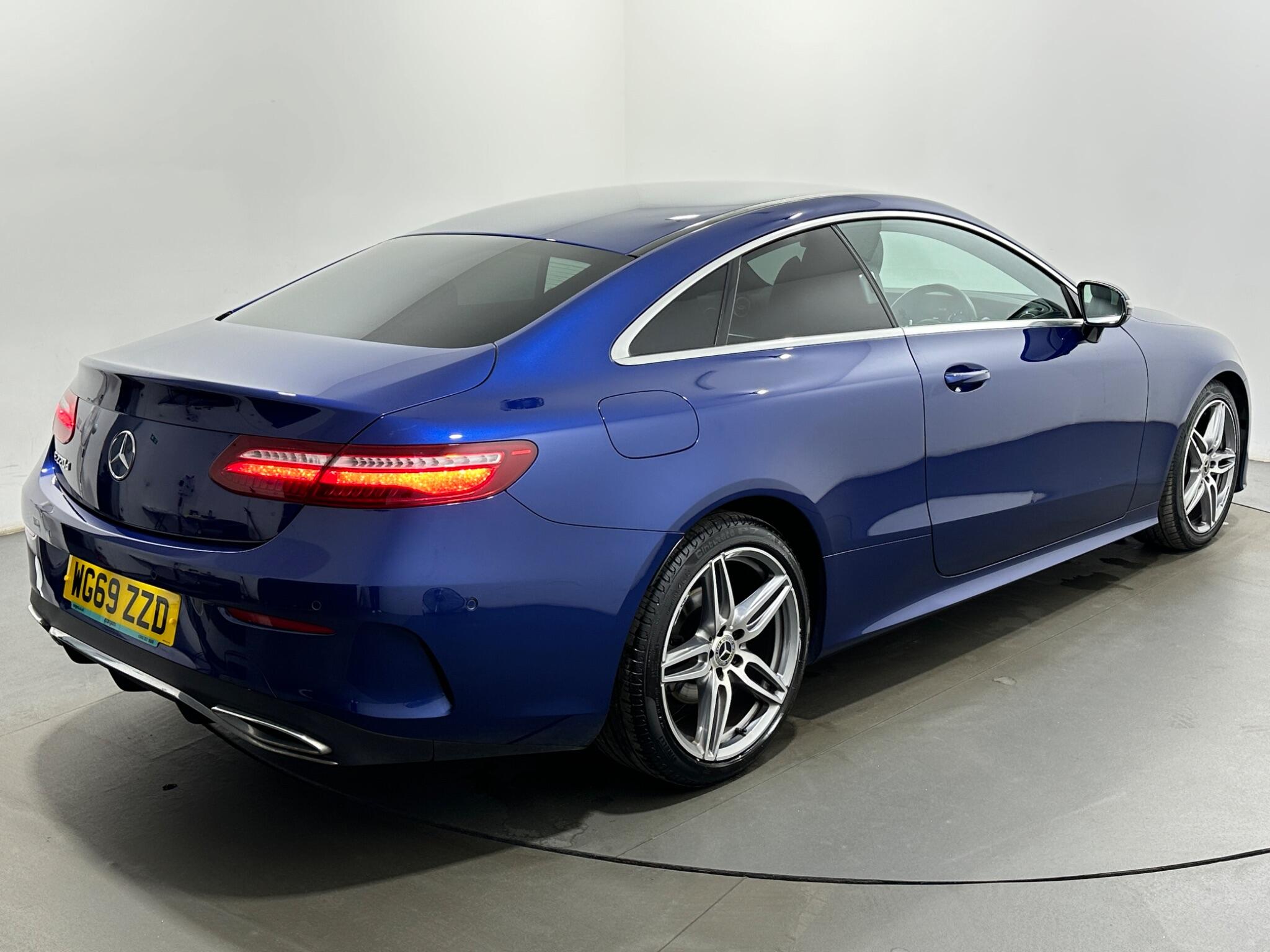 Mercedes-Benz E-Class view 48