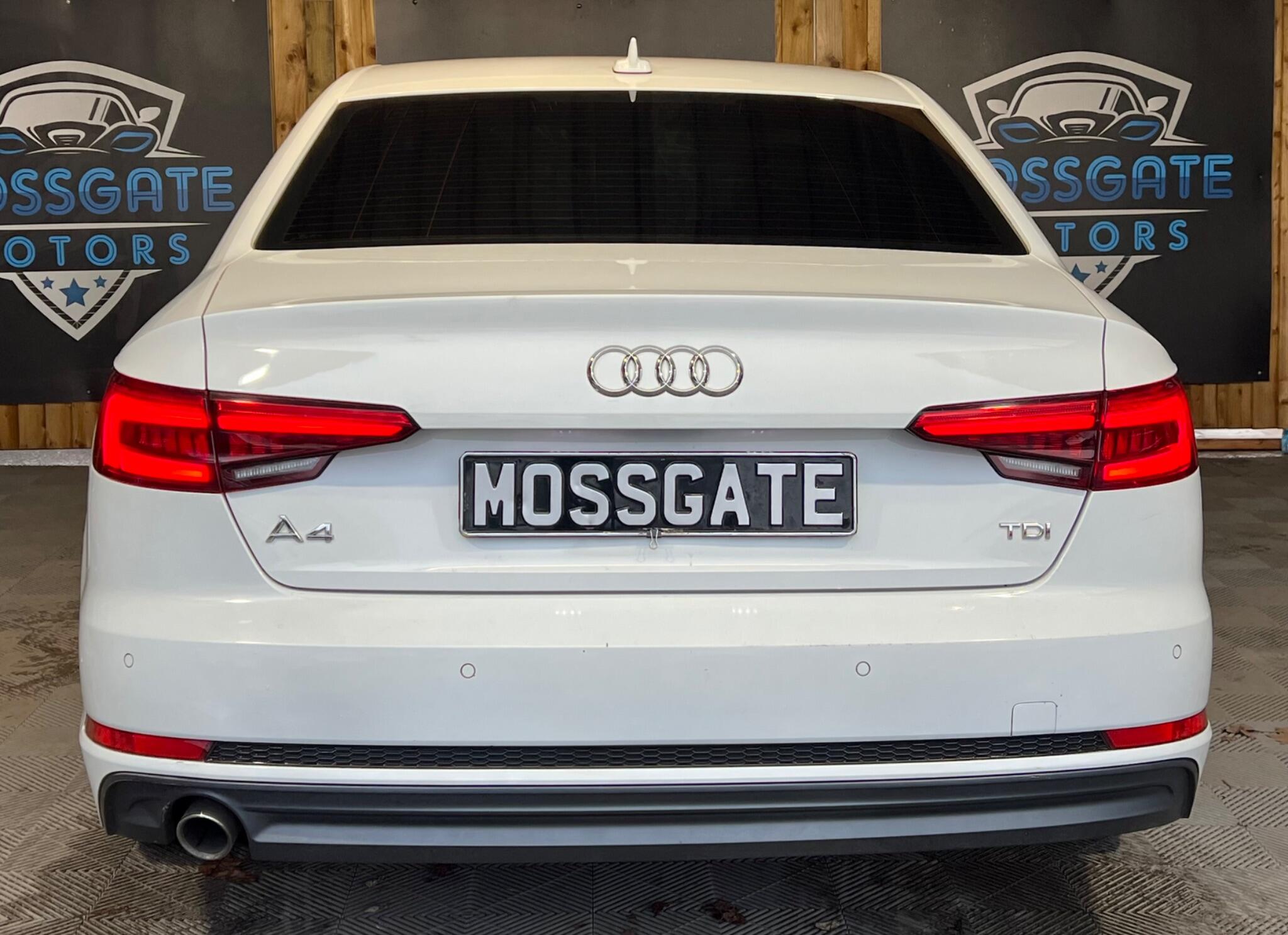 Audi A4 view 11
