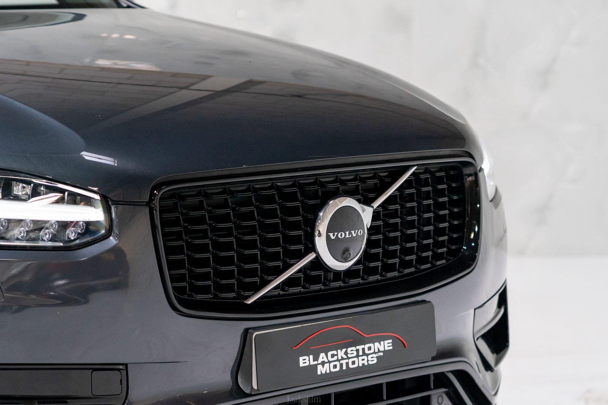 Volvo XC90 view 12