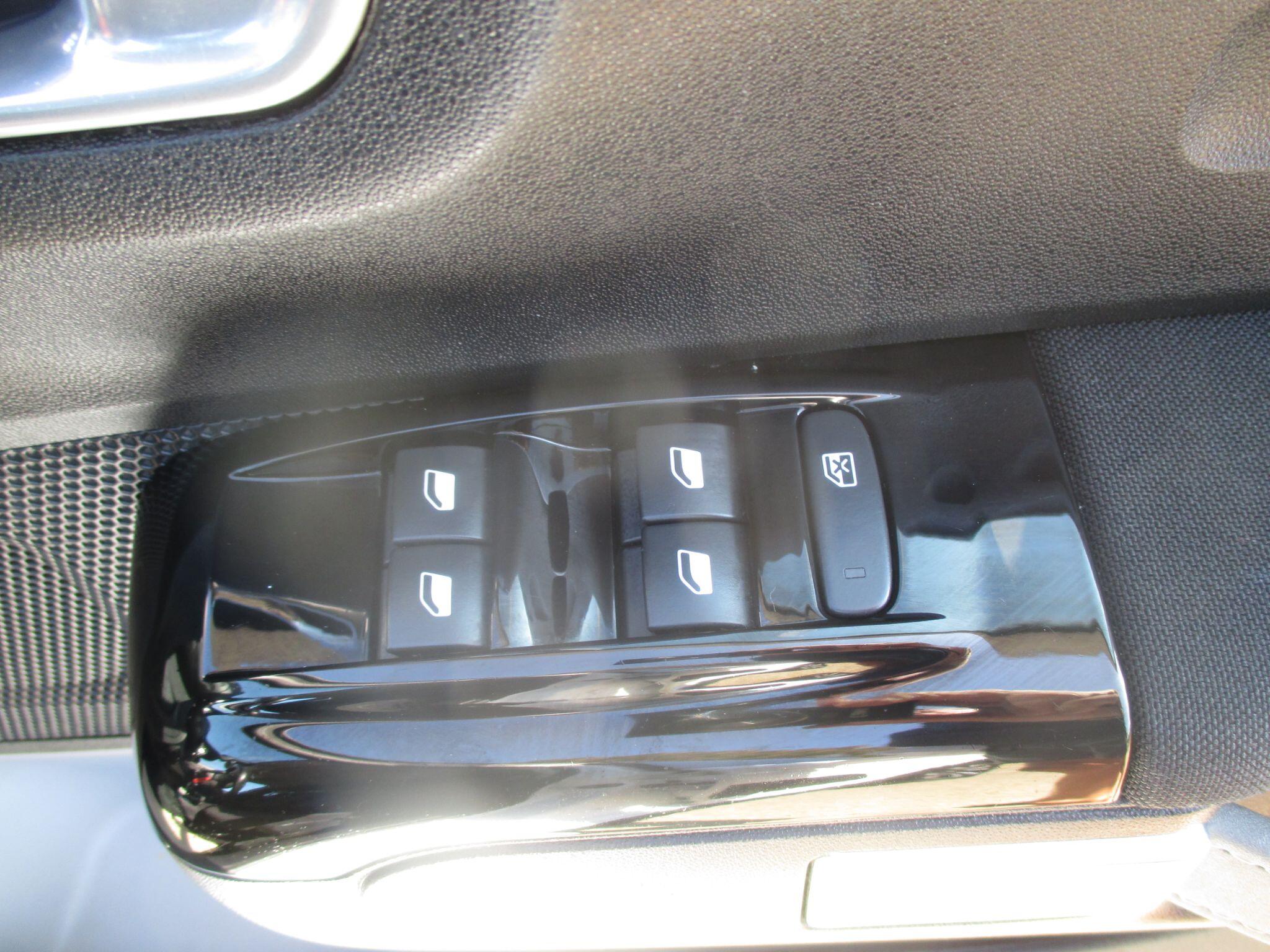 Citroen C3 view 35