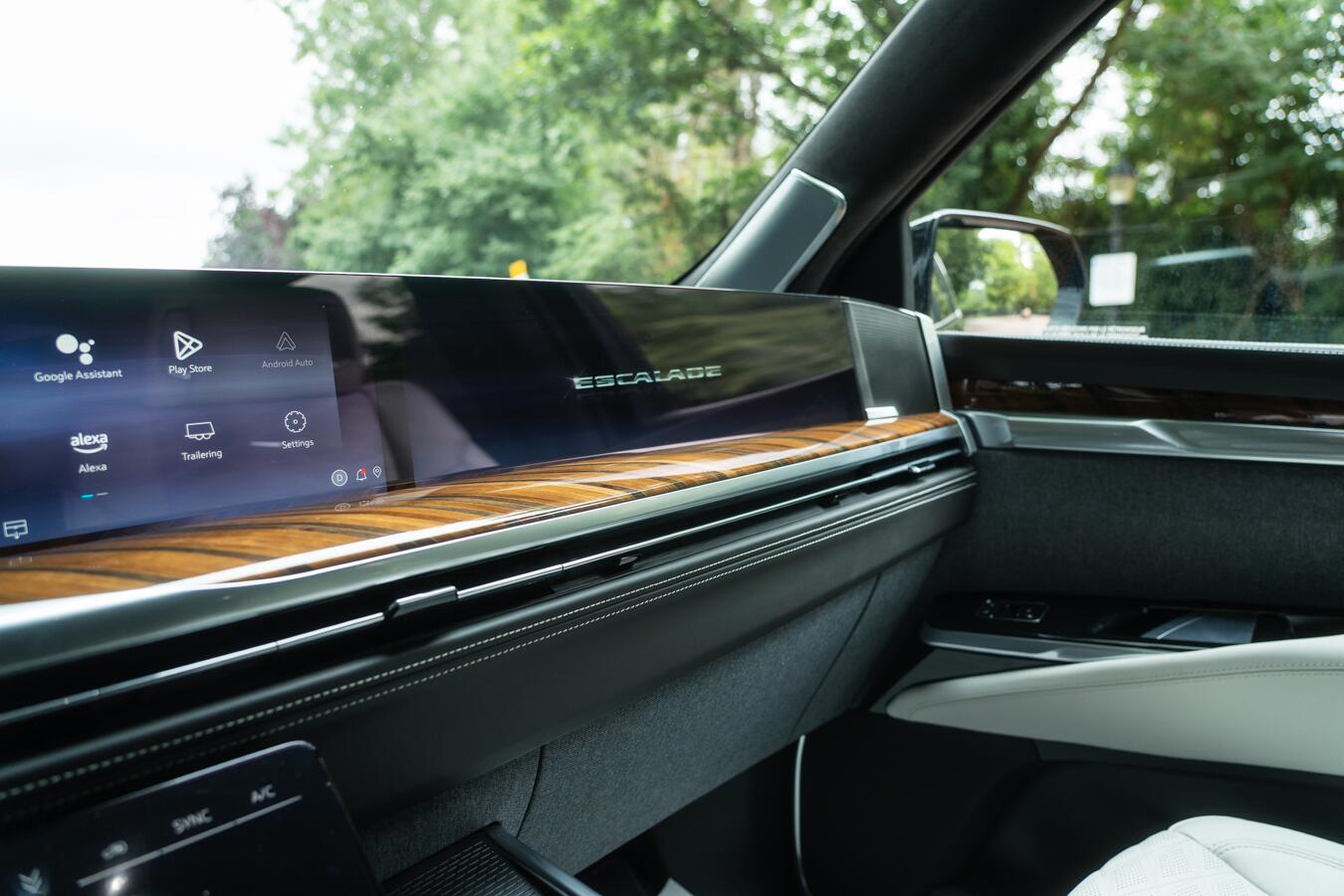 Cadillac Escalade view 41