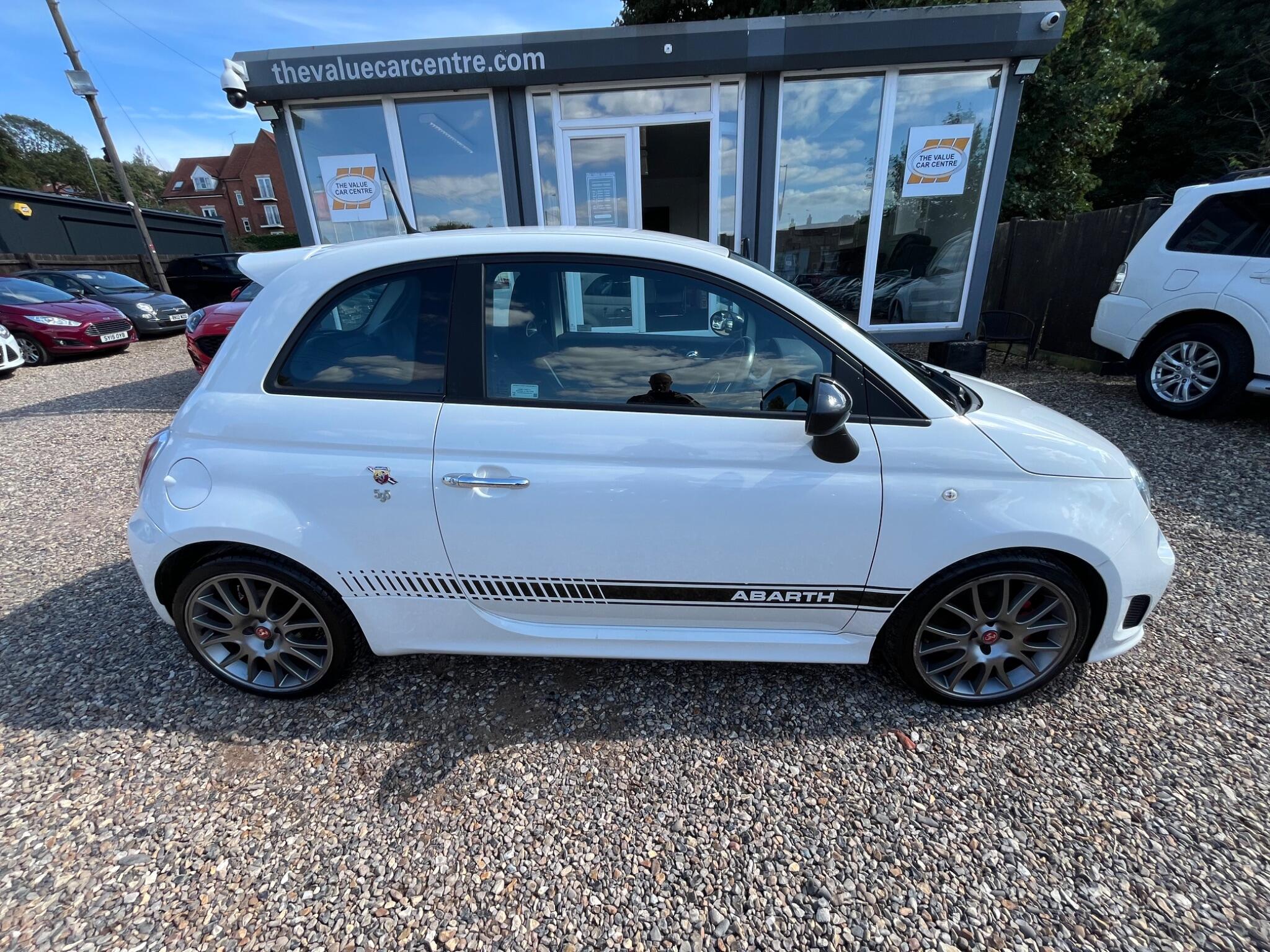Abarth 595 view 3