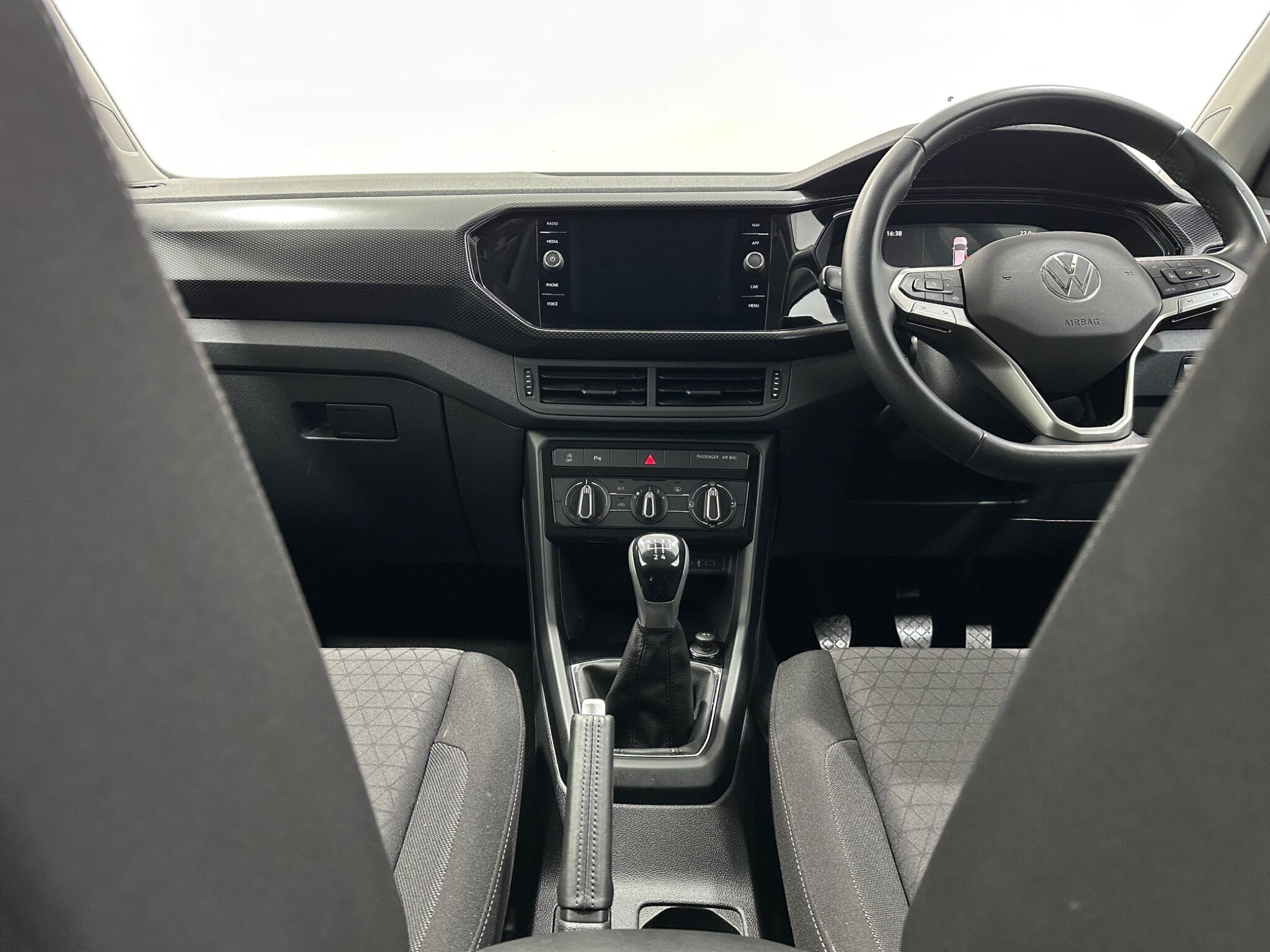 Volkswagen T-Cross view 19