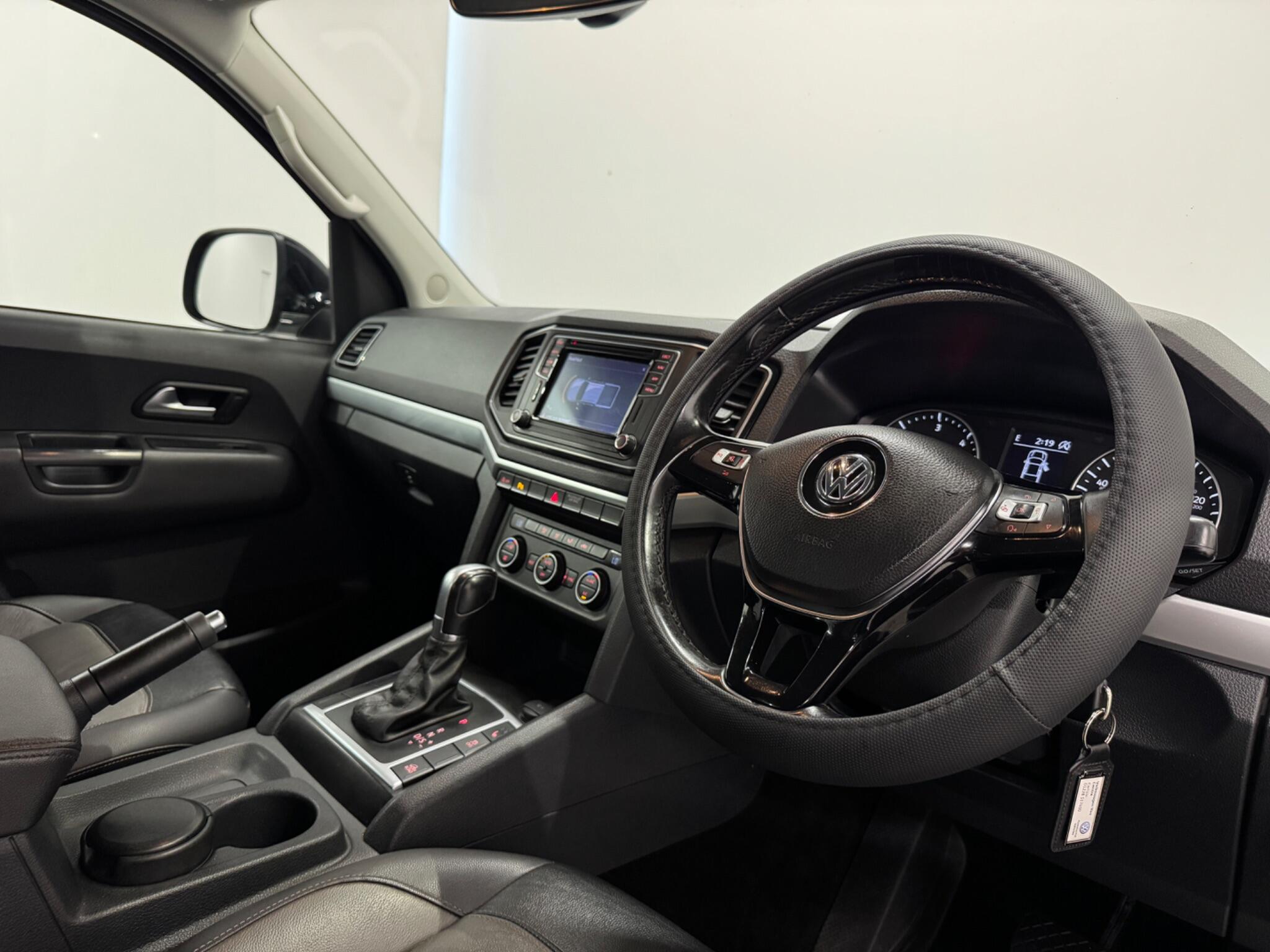 Volkswagen Amarok view 11