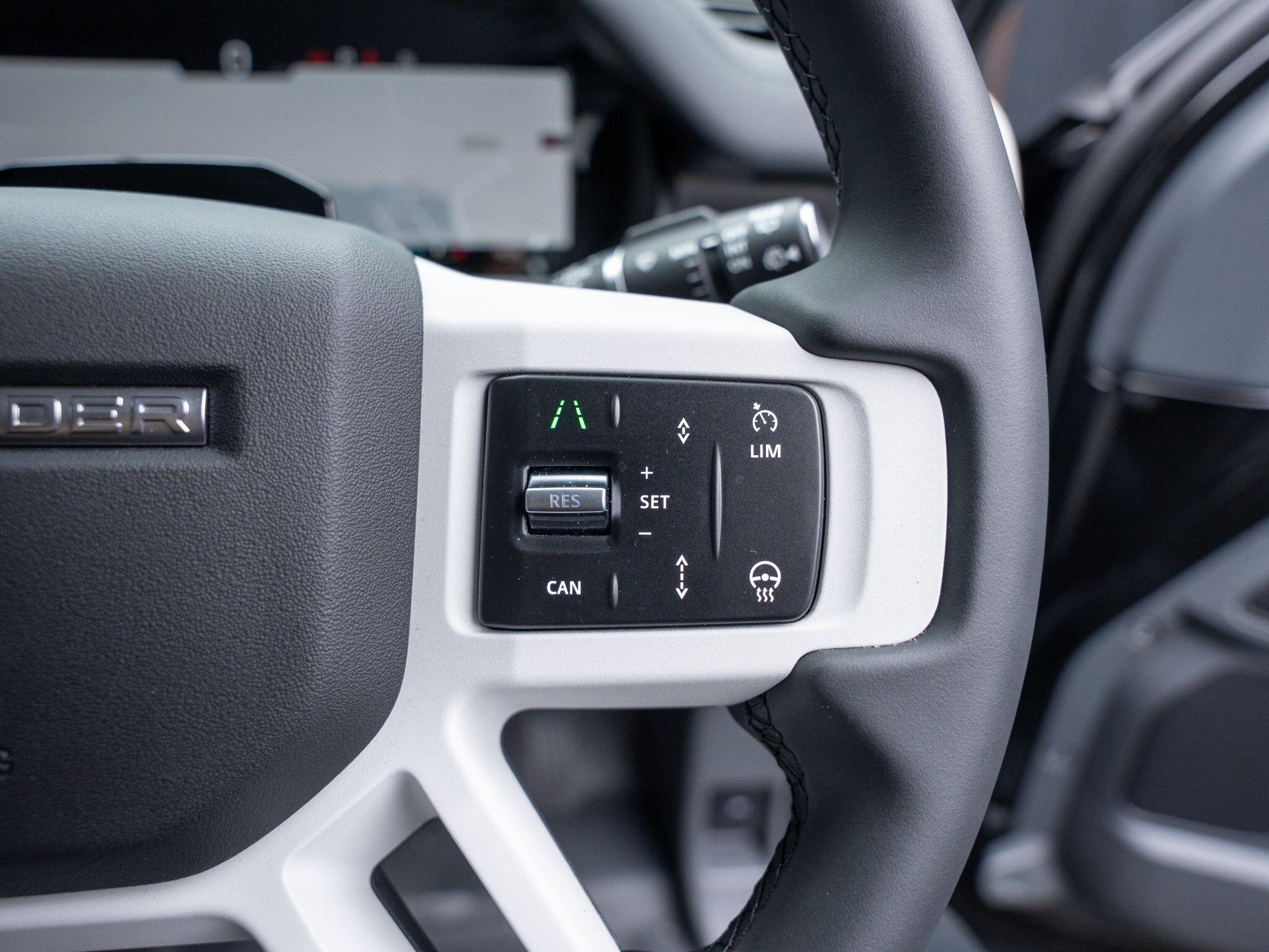 Land Rover Defender view 26