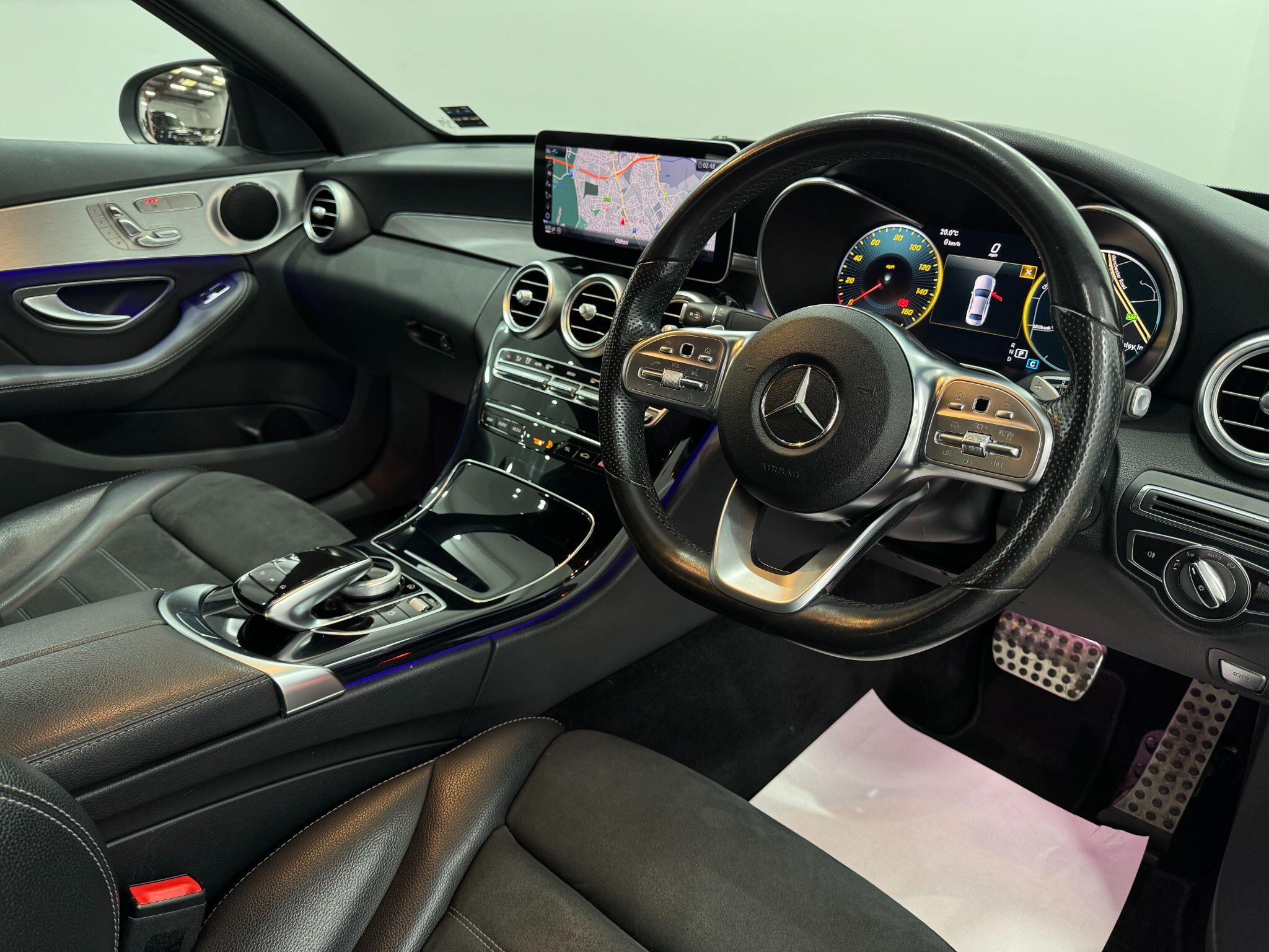 Mercedes-Benz C-Class view 23