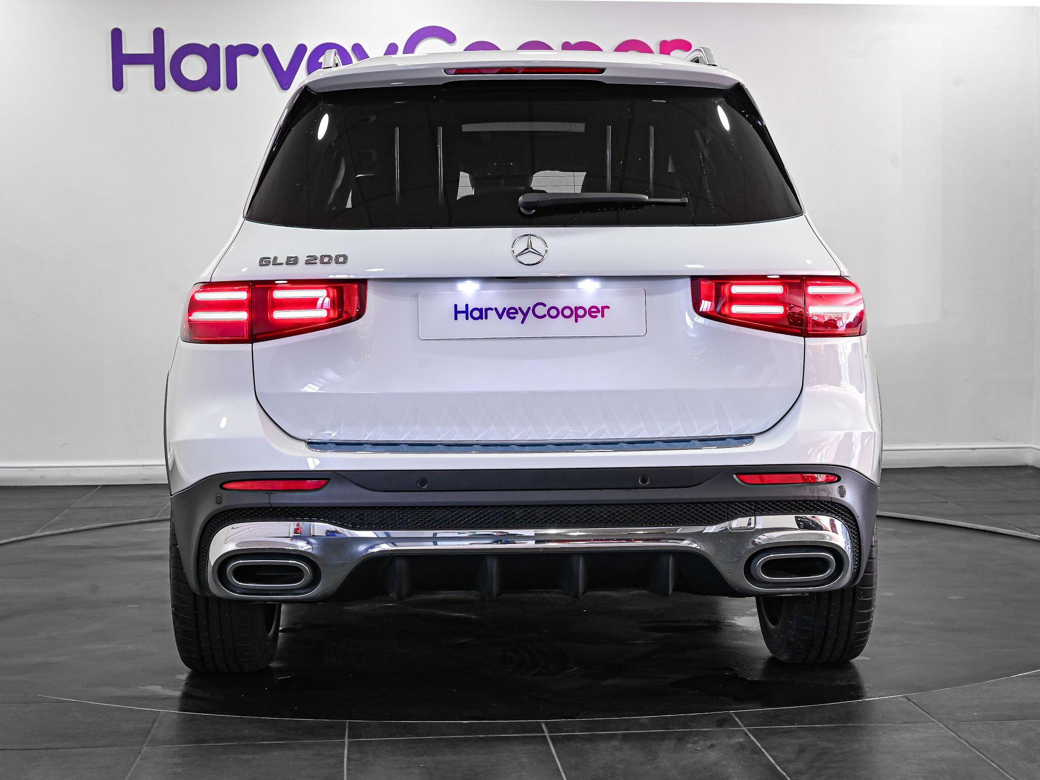 Mercedes-Benz GLB view 21