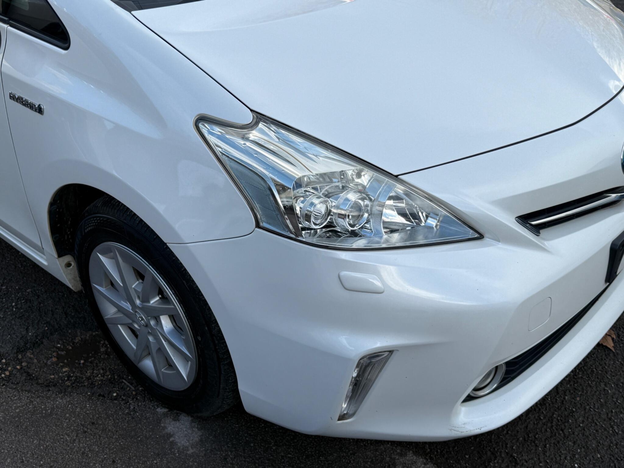 Toyota Prius+ - Image 23