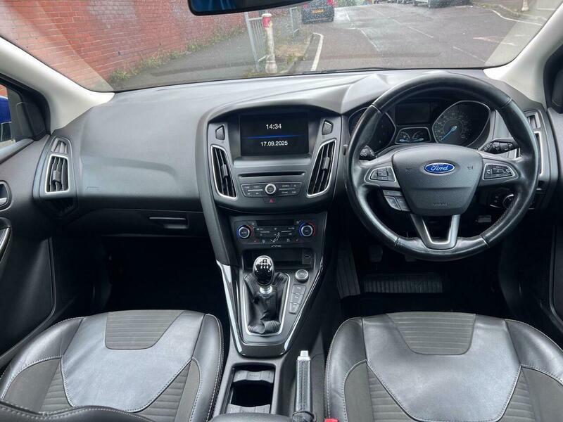 2014 Ford Focus image 16