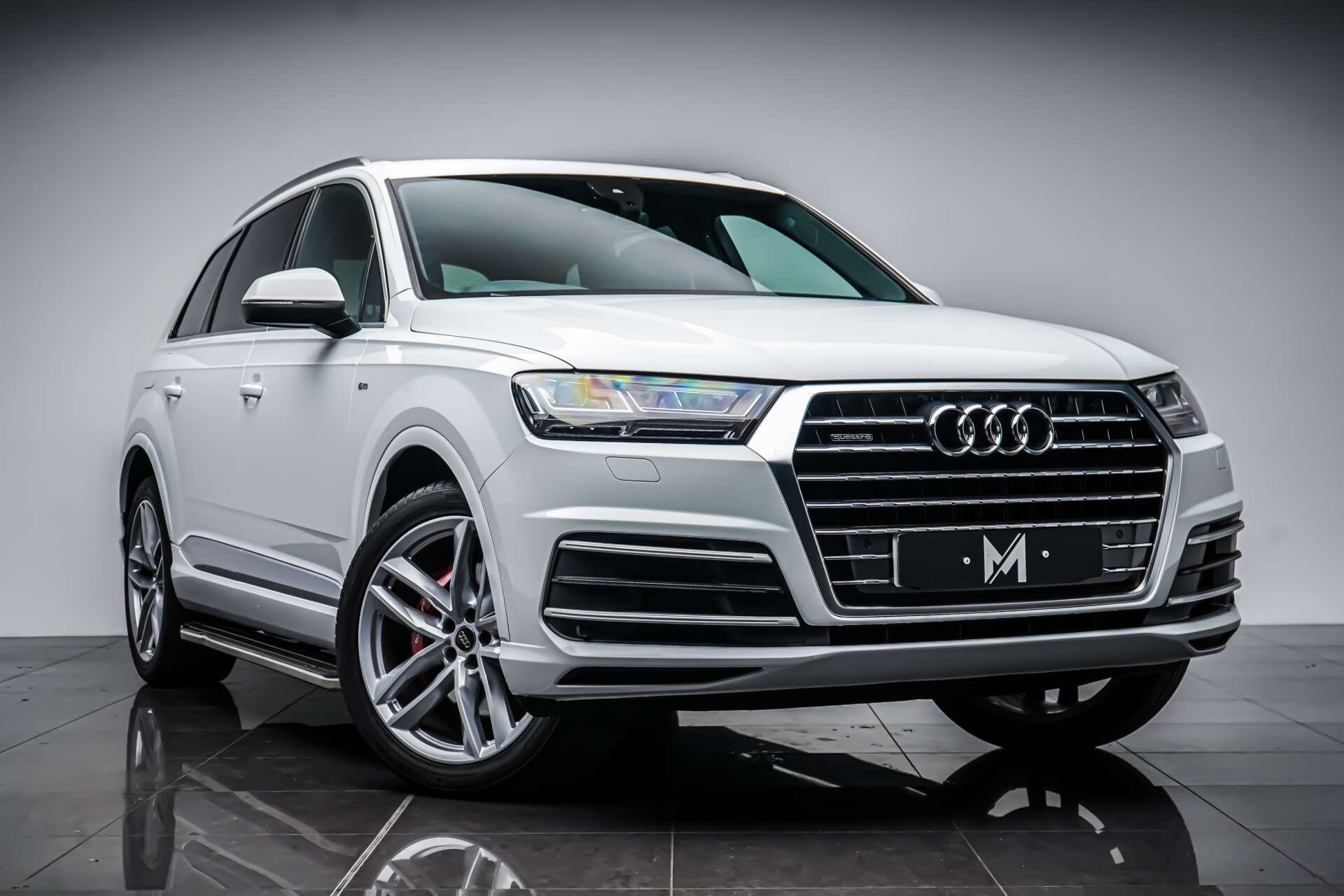 2017 Audi Q7 in White for sale