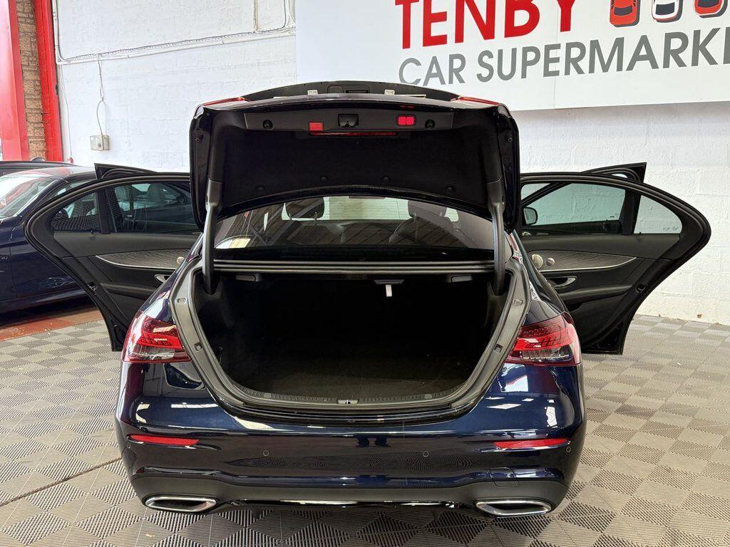 Mercedes-Benz E Class view 14