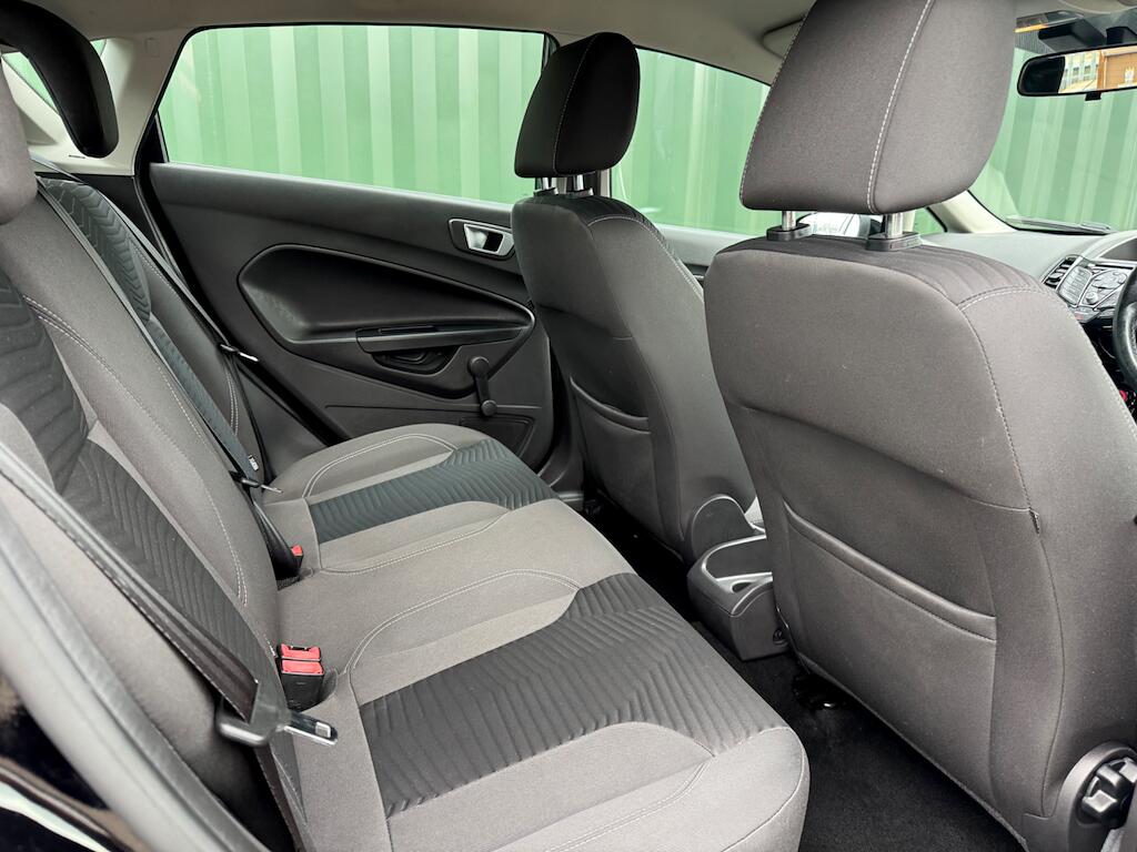 Ford Fiesta view 34