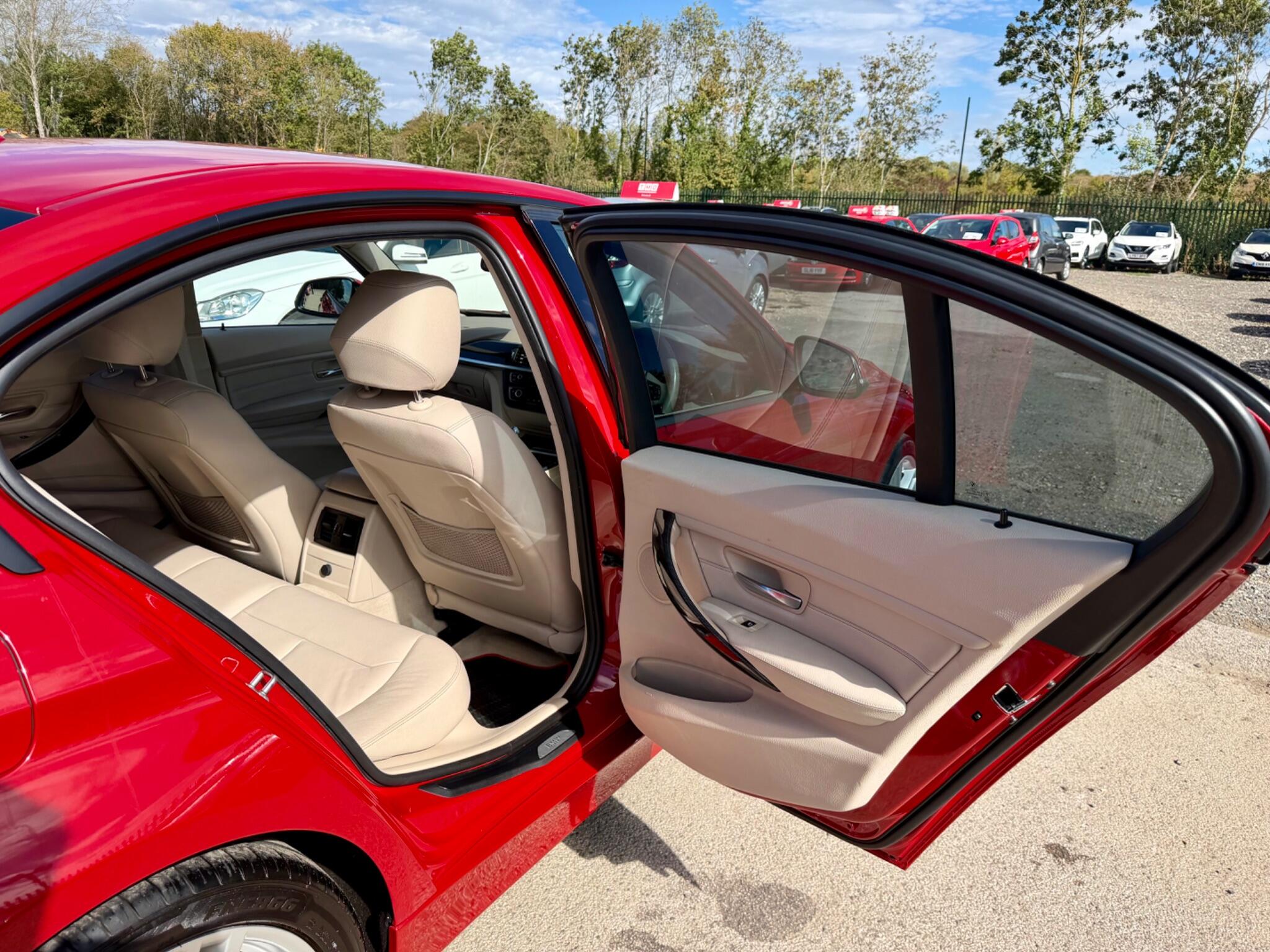 BMW 3 Series view 45