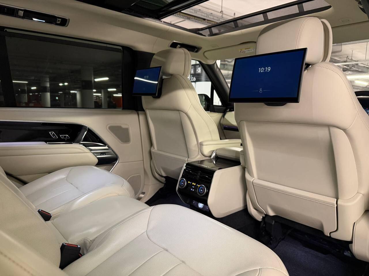 Land Rover Range Rover view 15