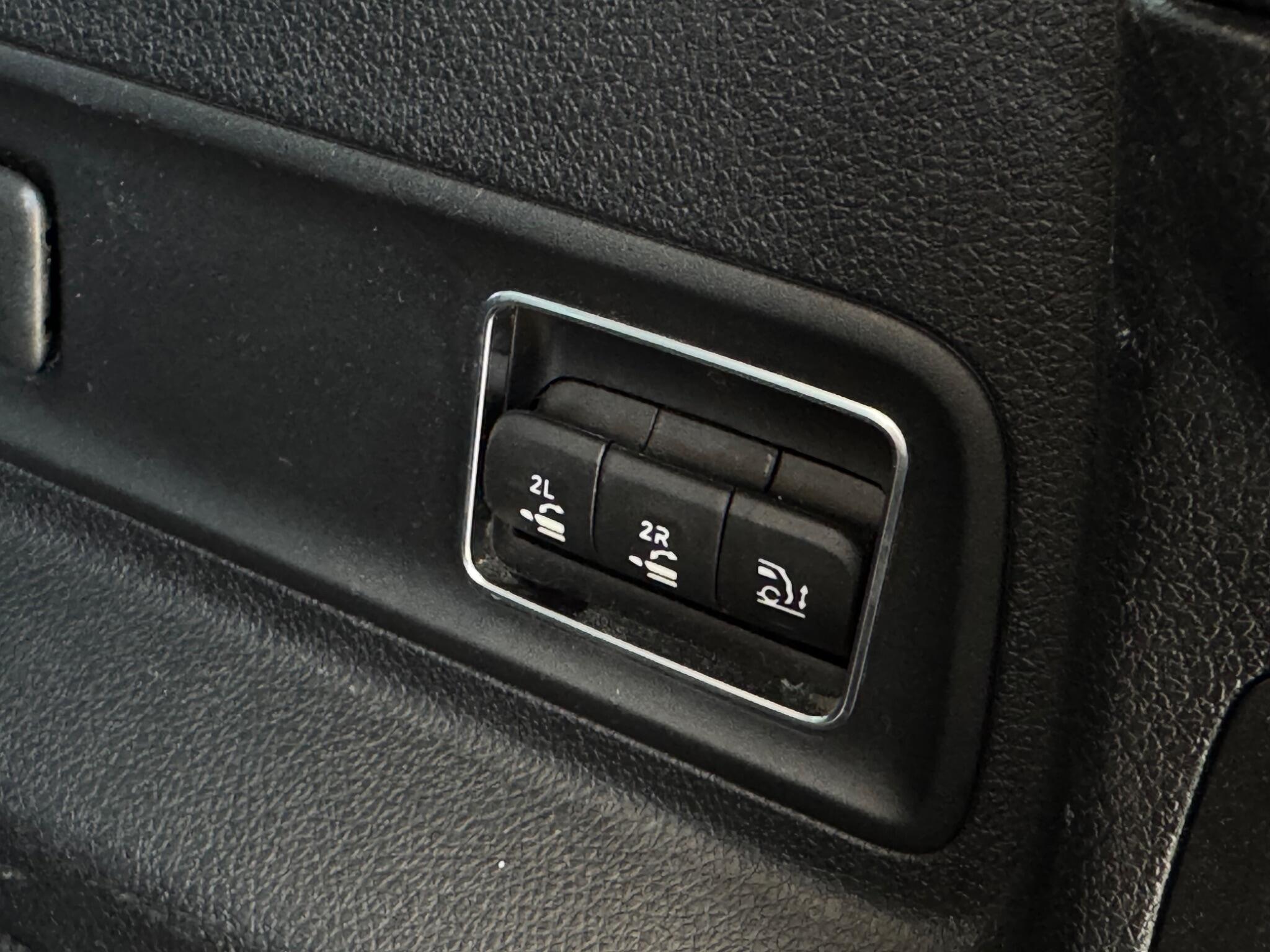 Mercedes-Benz Gle view 26
