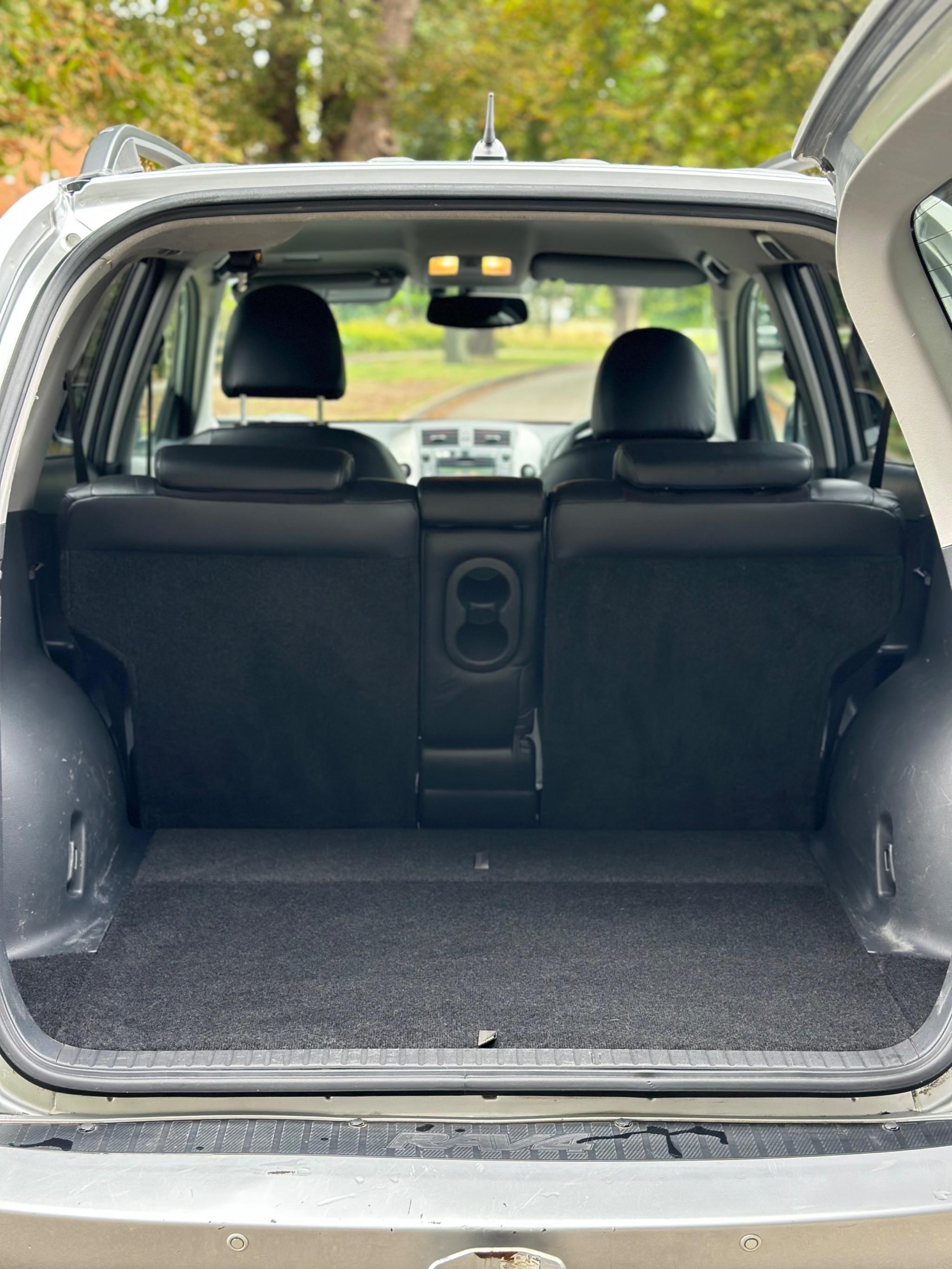 2010 Toyota RAV4 image 13