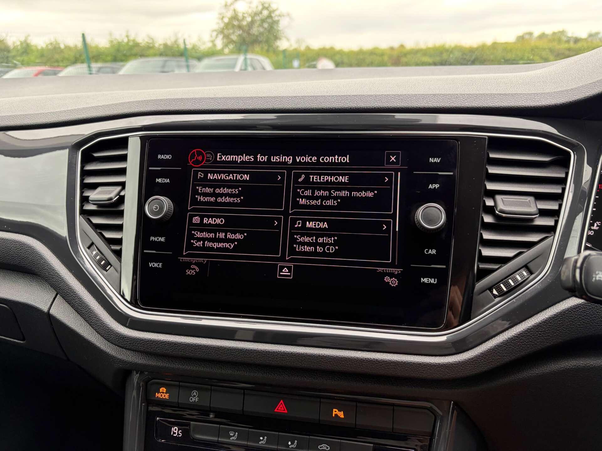 Volkswagen T-Roc view 52