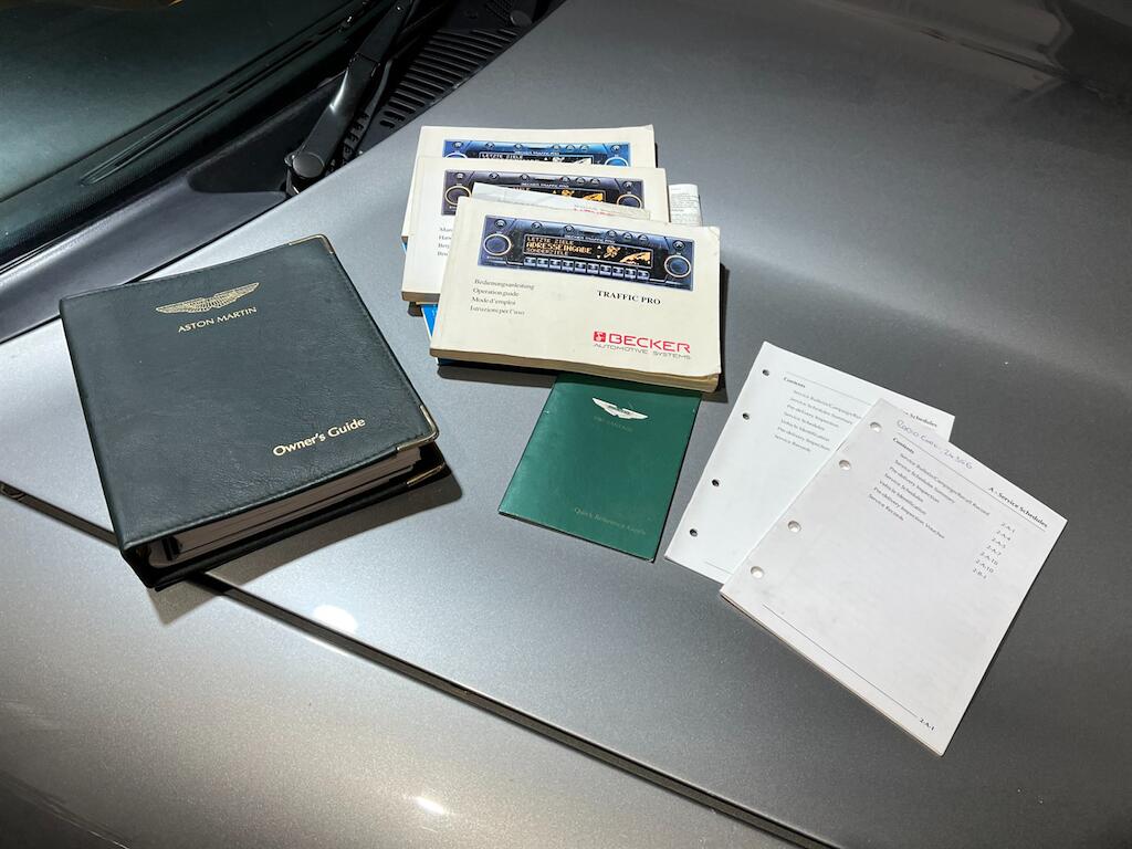 Aston Martin DB7 view 12