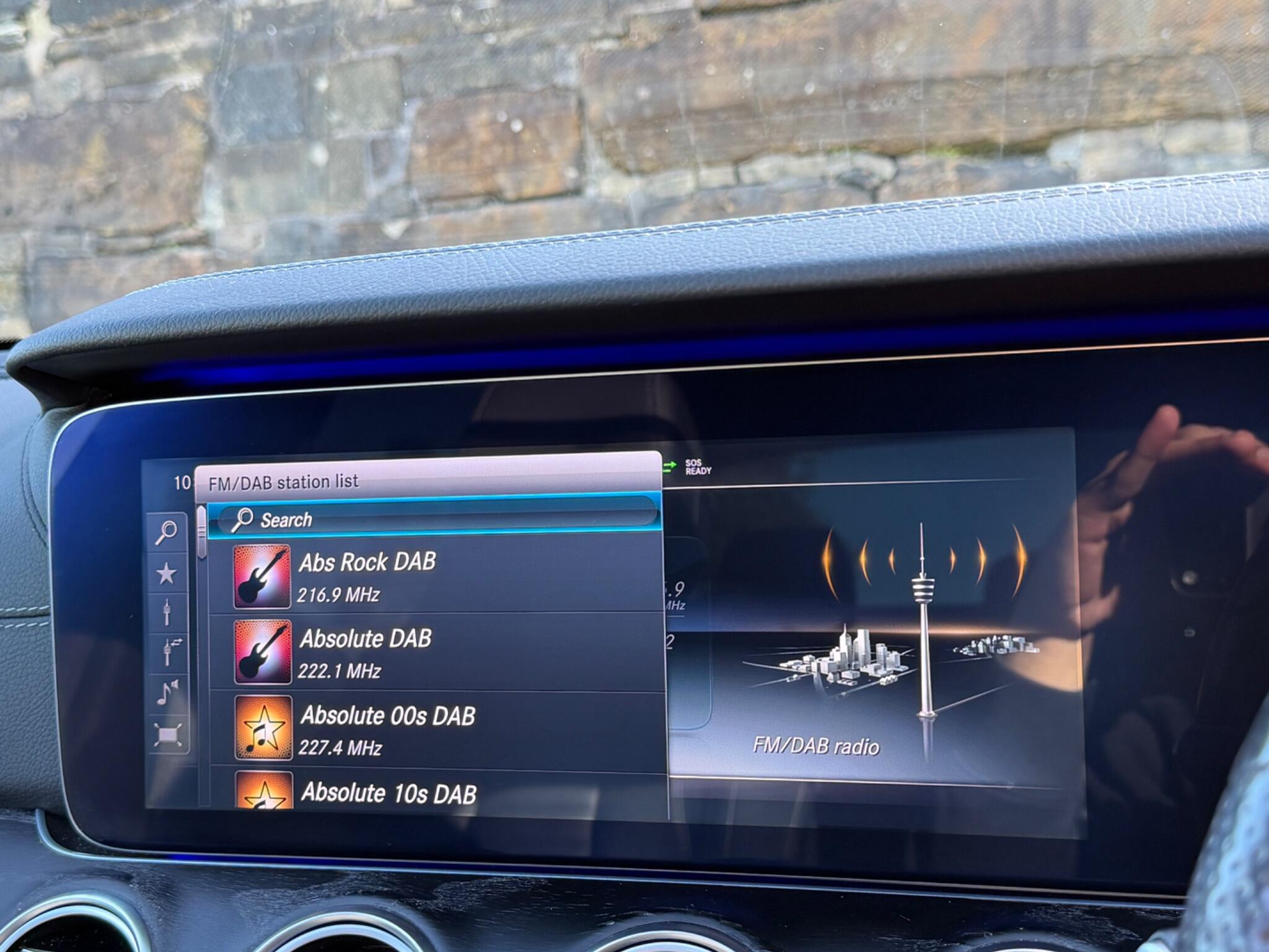 Mercedes-Benz E-Class view 32