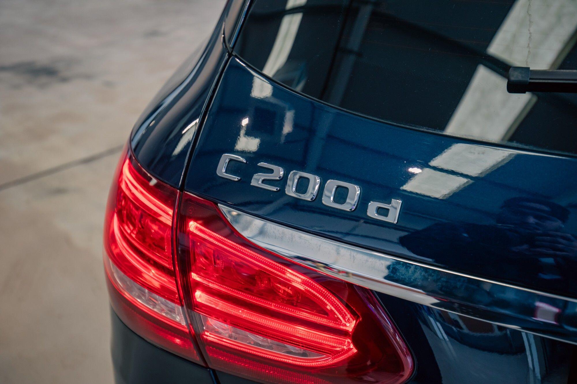 Mercedes-Benz C-Class view 6