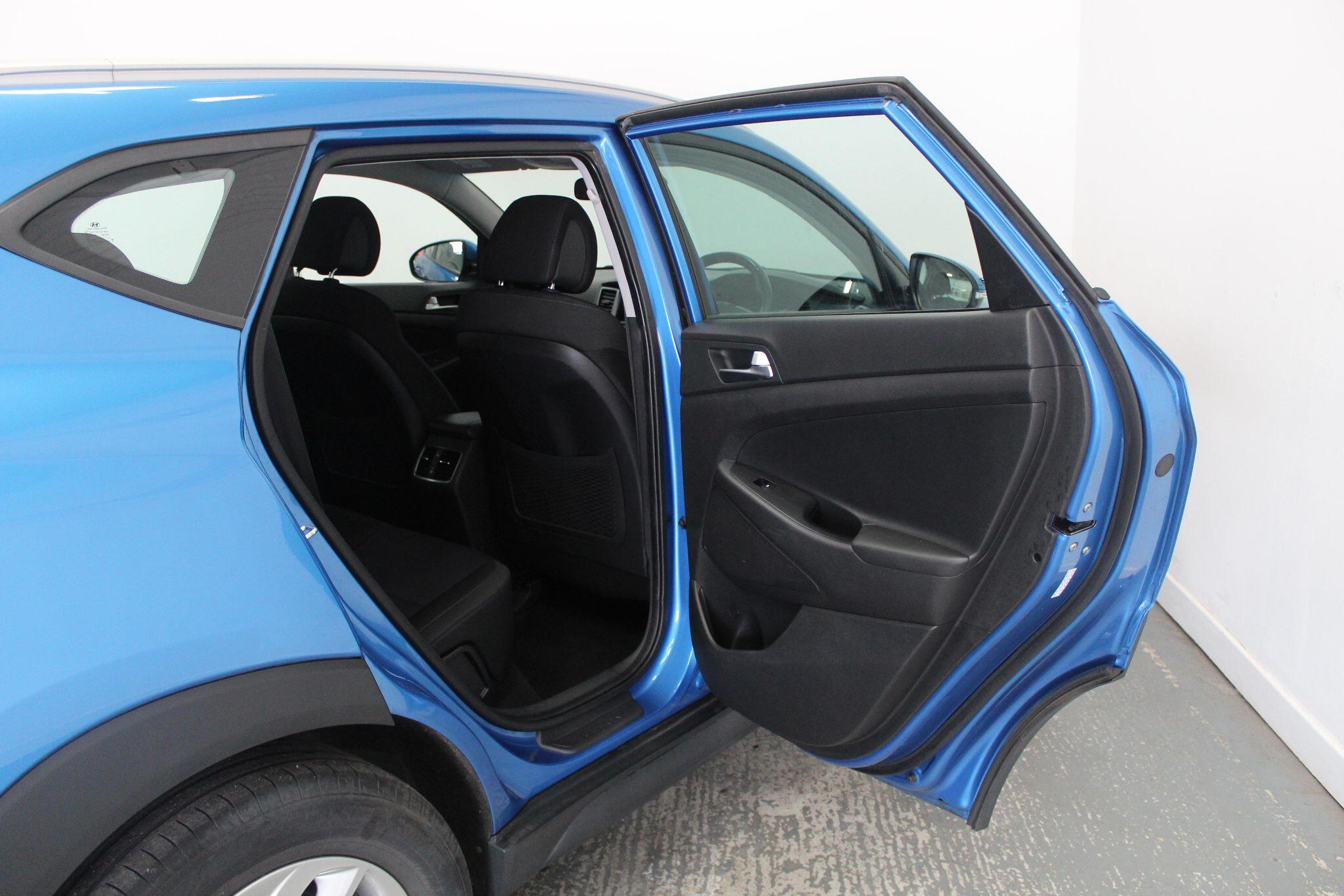 Hyundai Tucson view 25