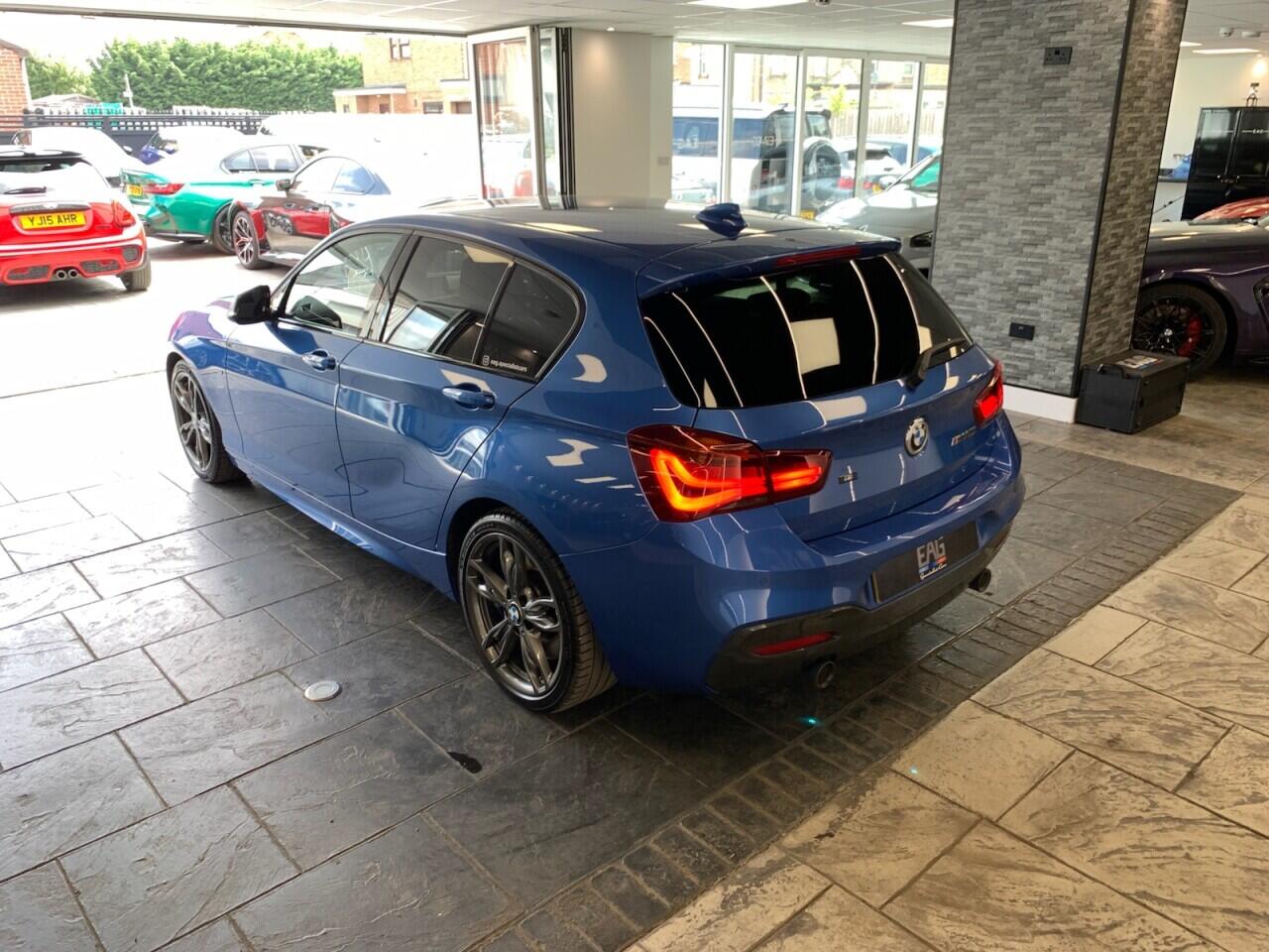 BMW 1 Series view 19