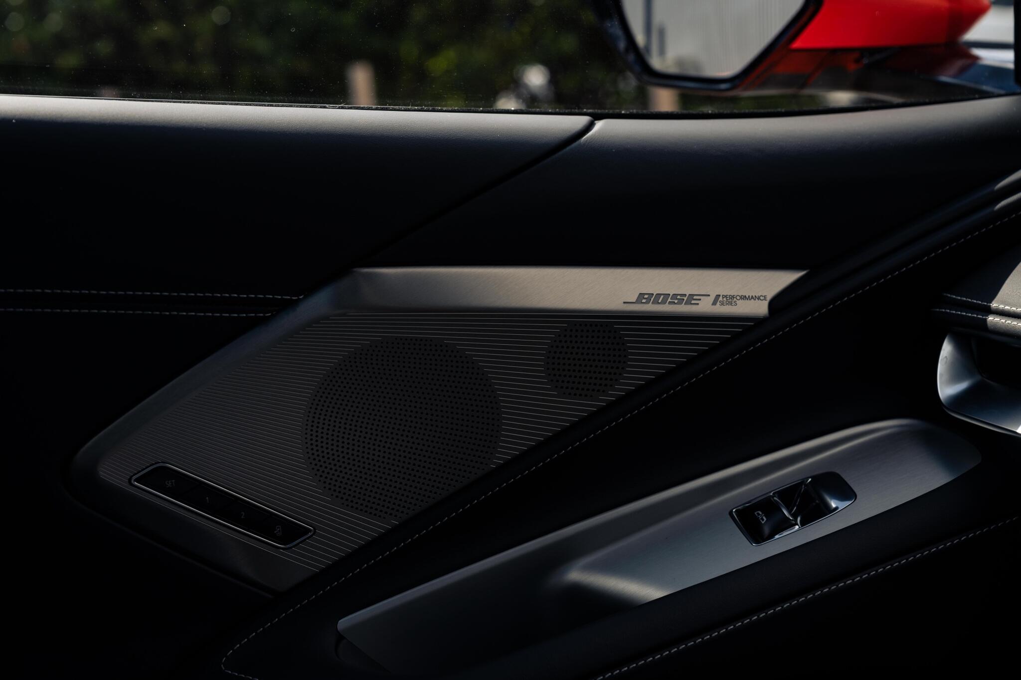 Chevrolet Corvette Stingray view 12