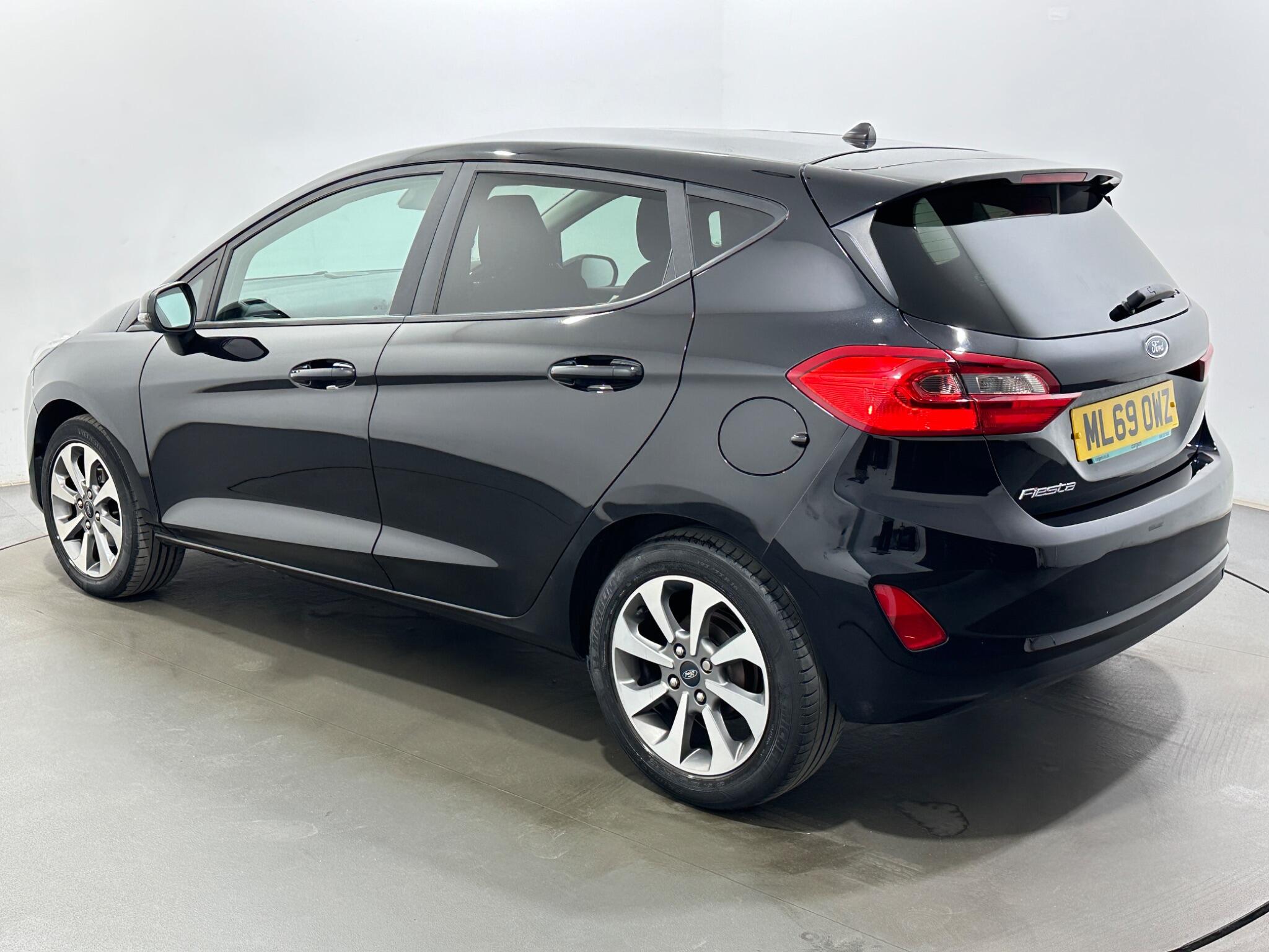 Ford Fiesta view 49