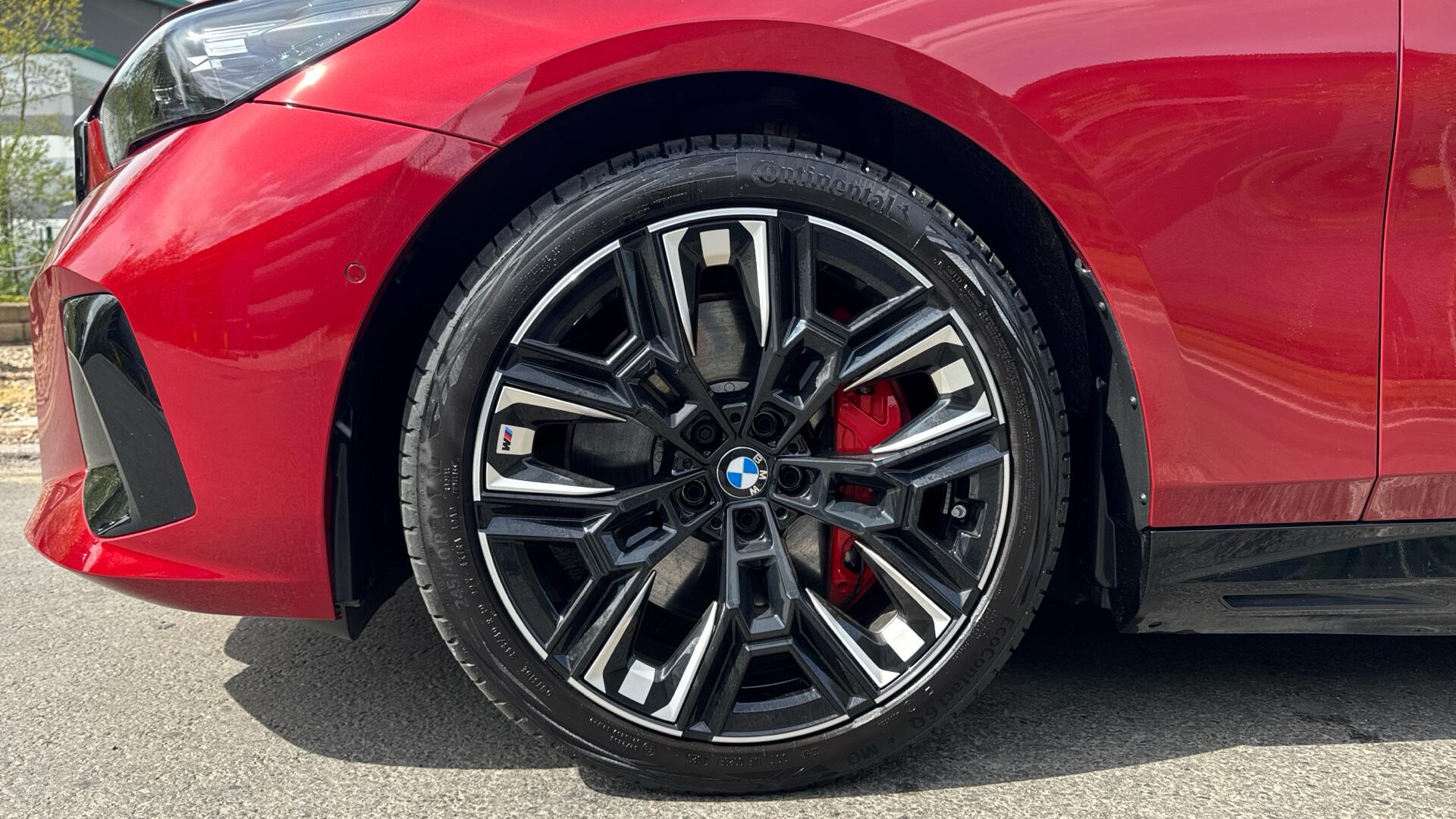 BMW i5 view 14