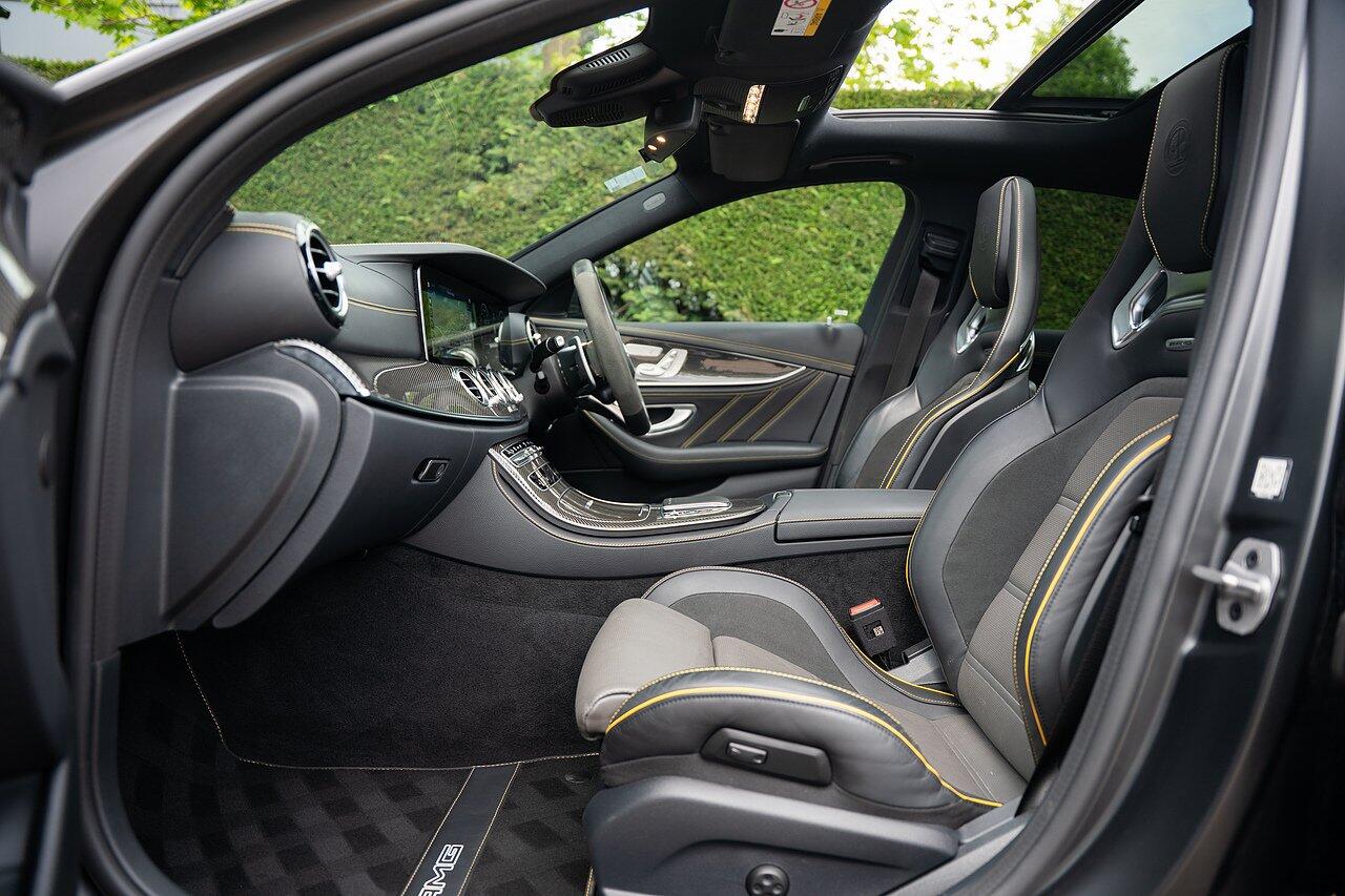Mercedes-Benz E-Class view 40
