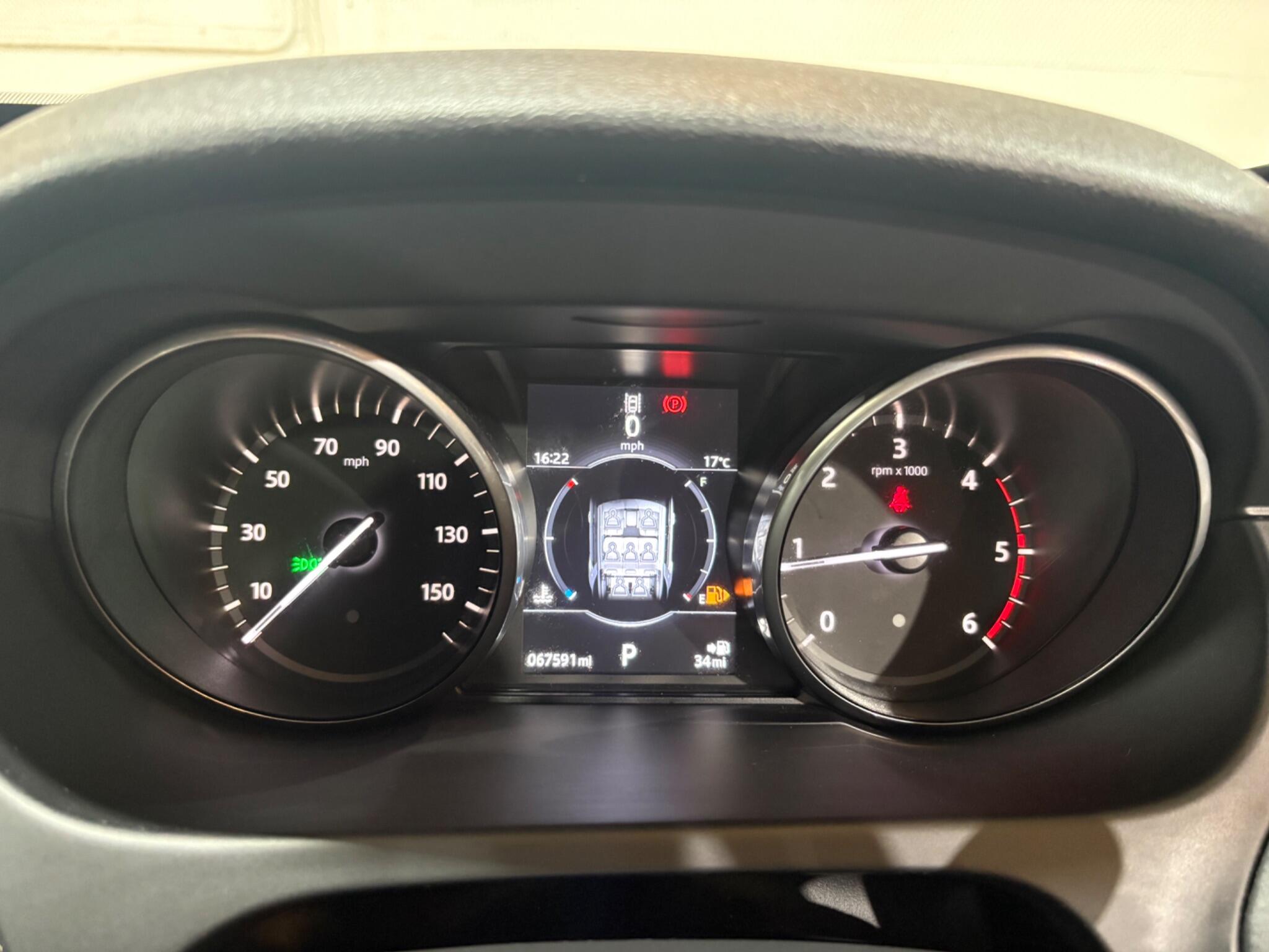 Land Rover Discovery Sport view 55