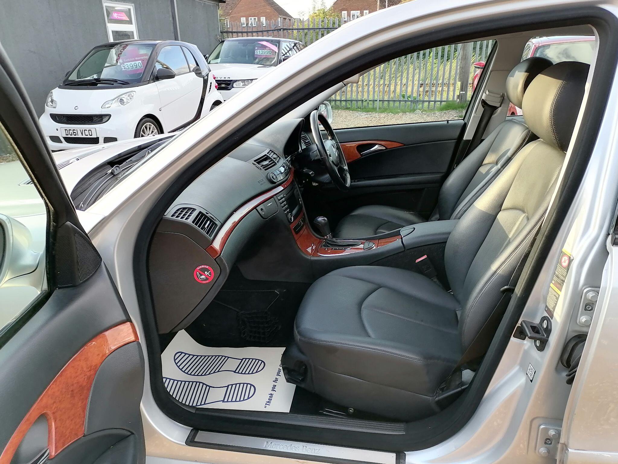 Mercedes-Benz E-Class view 51