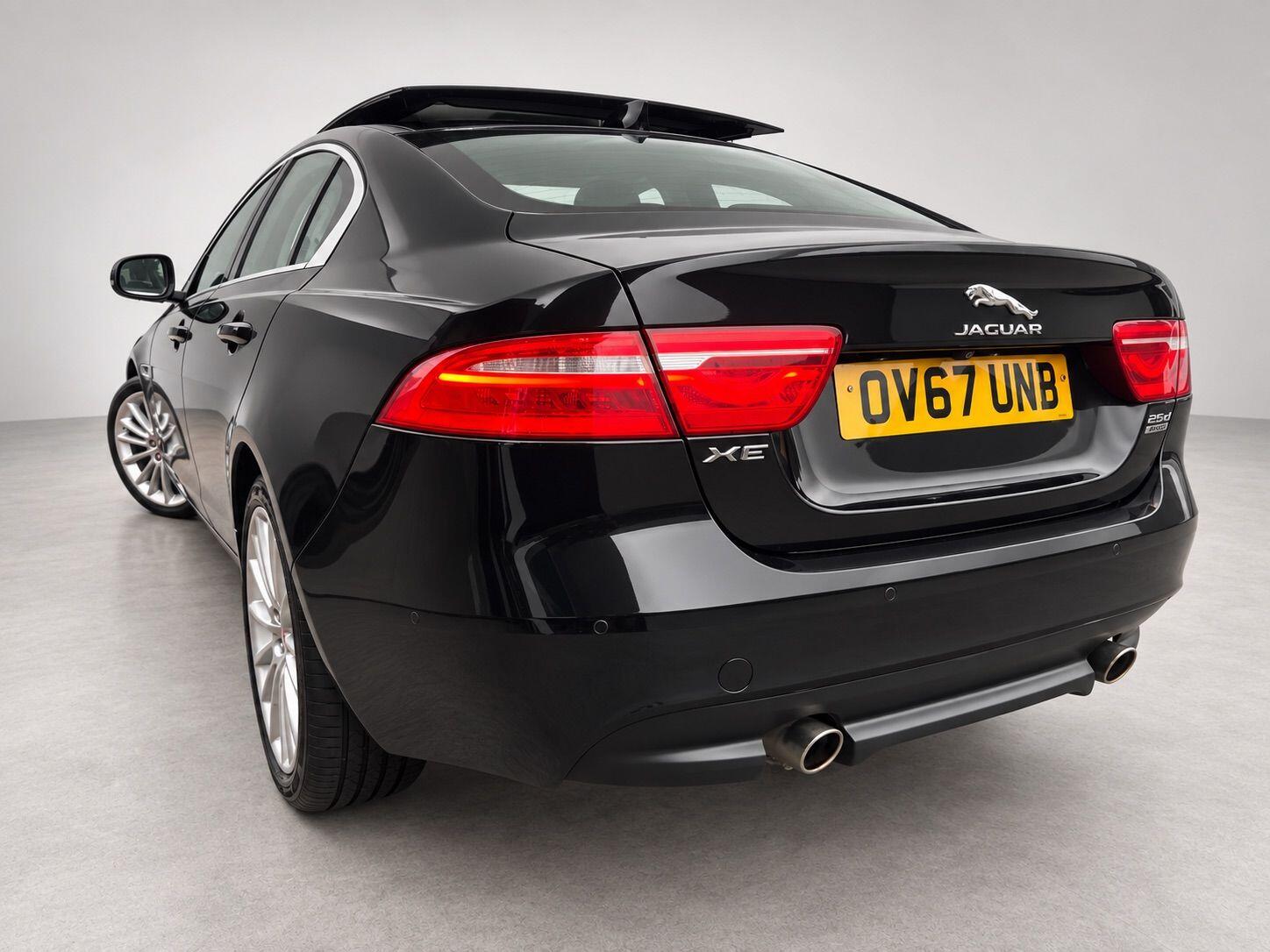 Jaguar Xe view 9
