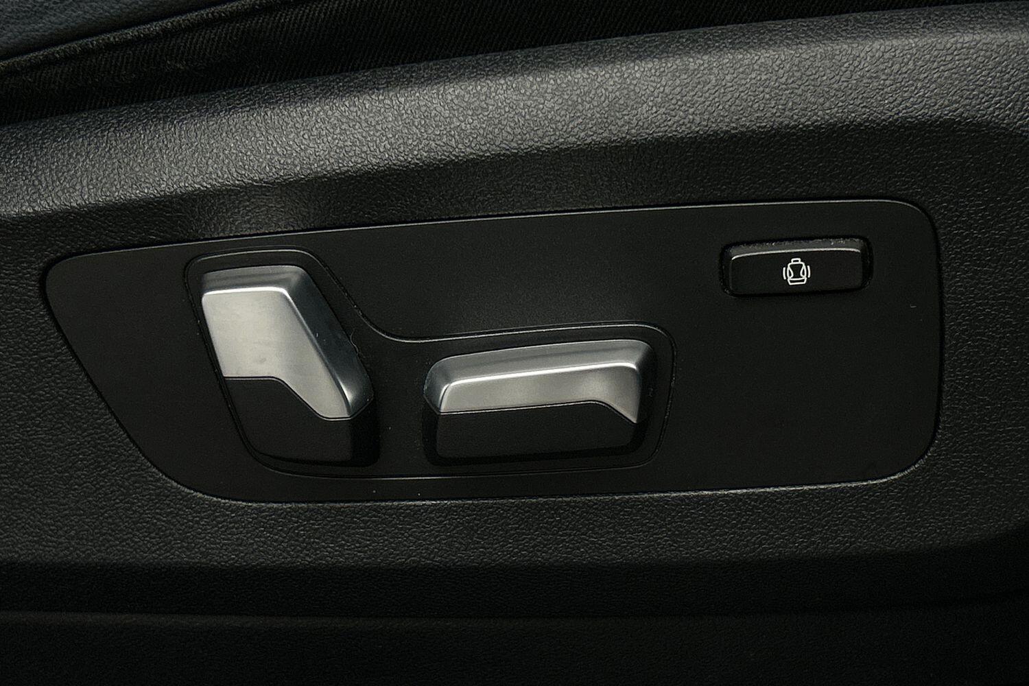 BMW X6 view 23