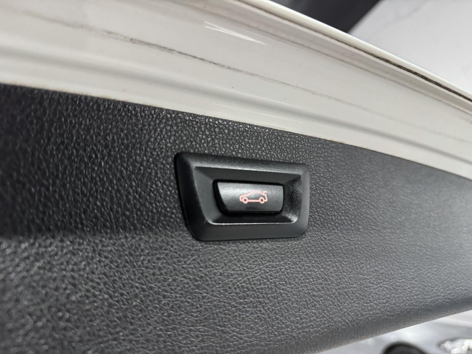 BMW 3 Series view 36