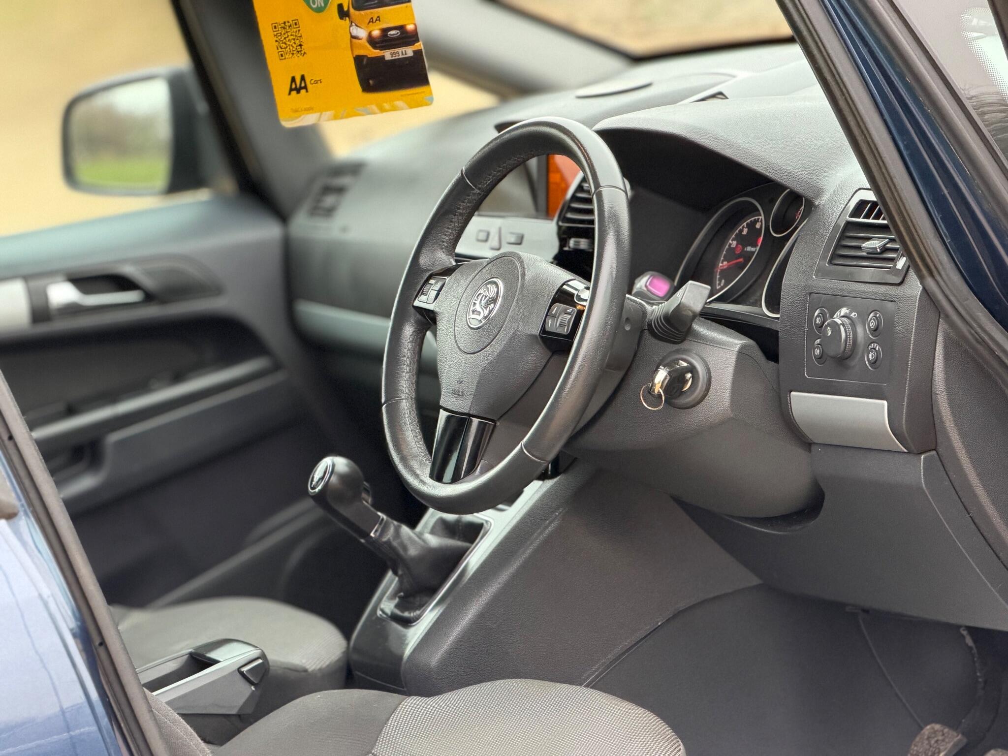 2012 Vauxhall Zafira 1.6 16V Excite Euro 5 5dr image 14