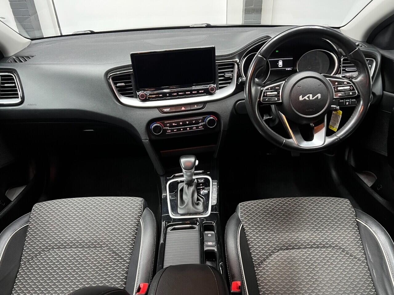 Kia Ceed view 2